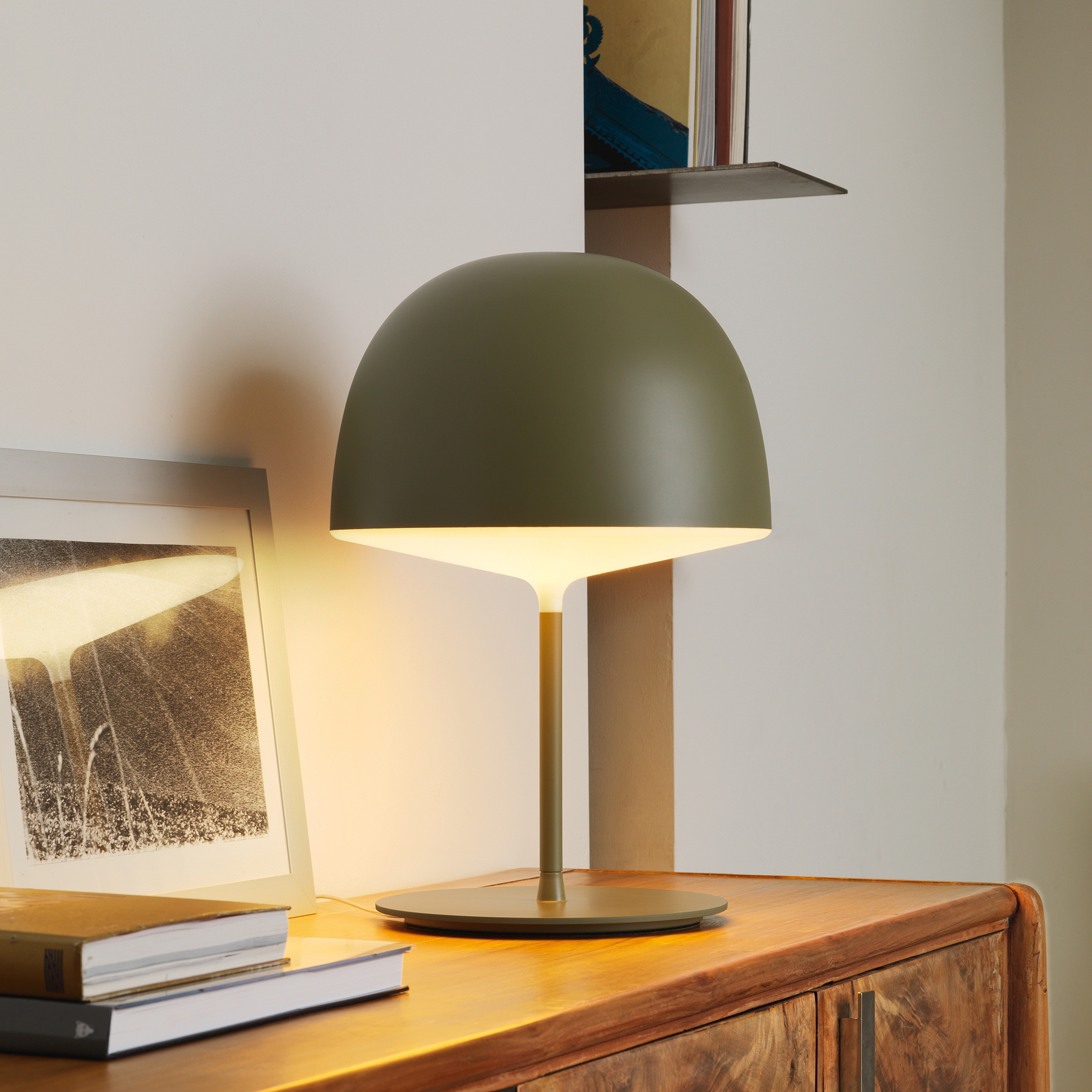 Display product Cheshire Table lamp from manufacturer FontanaArte