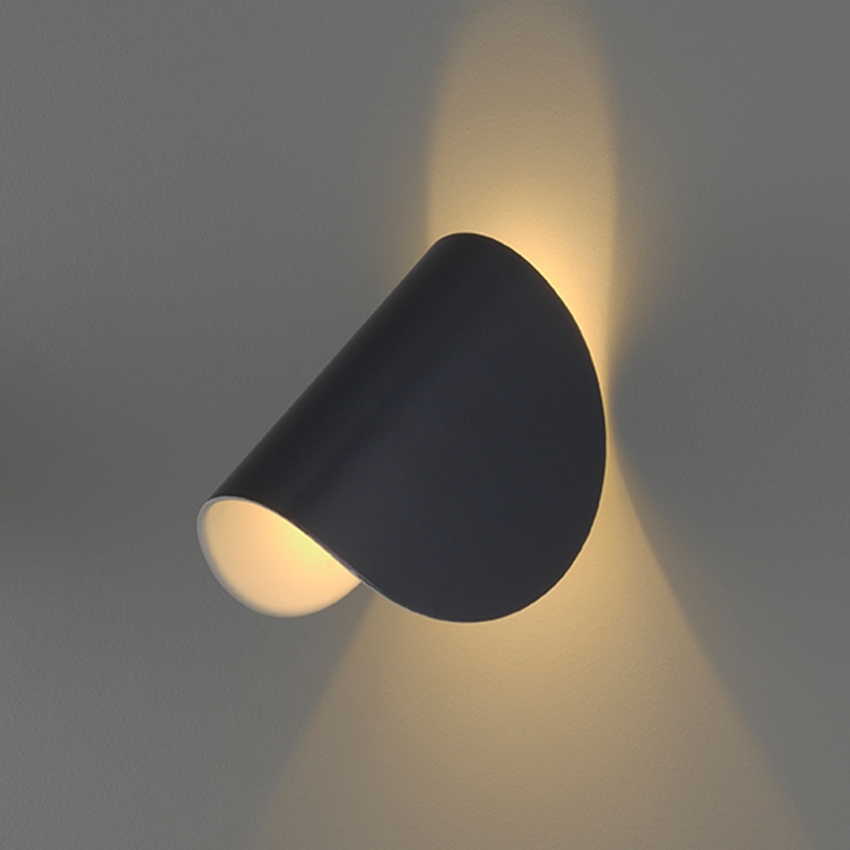 Display product IO Wall lamp from manufacturer FontanaArte