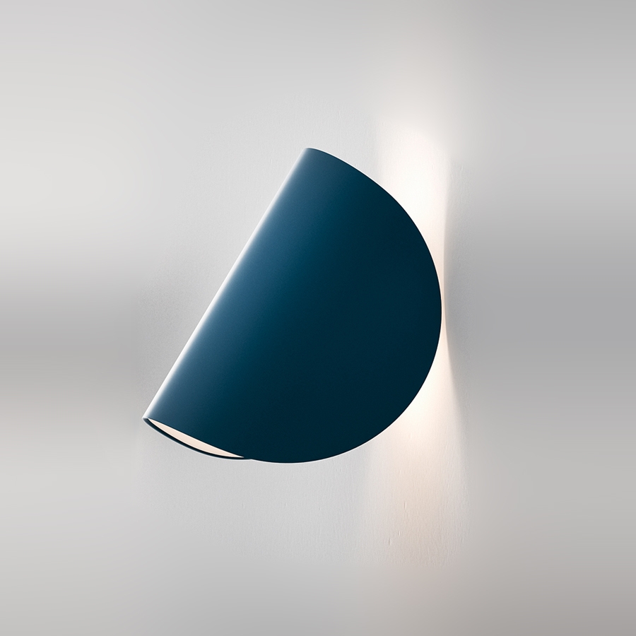 Display product IO Wall lamp from manufacturer FontanaArte