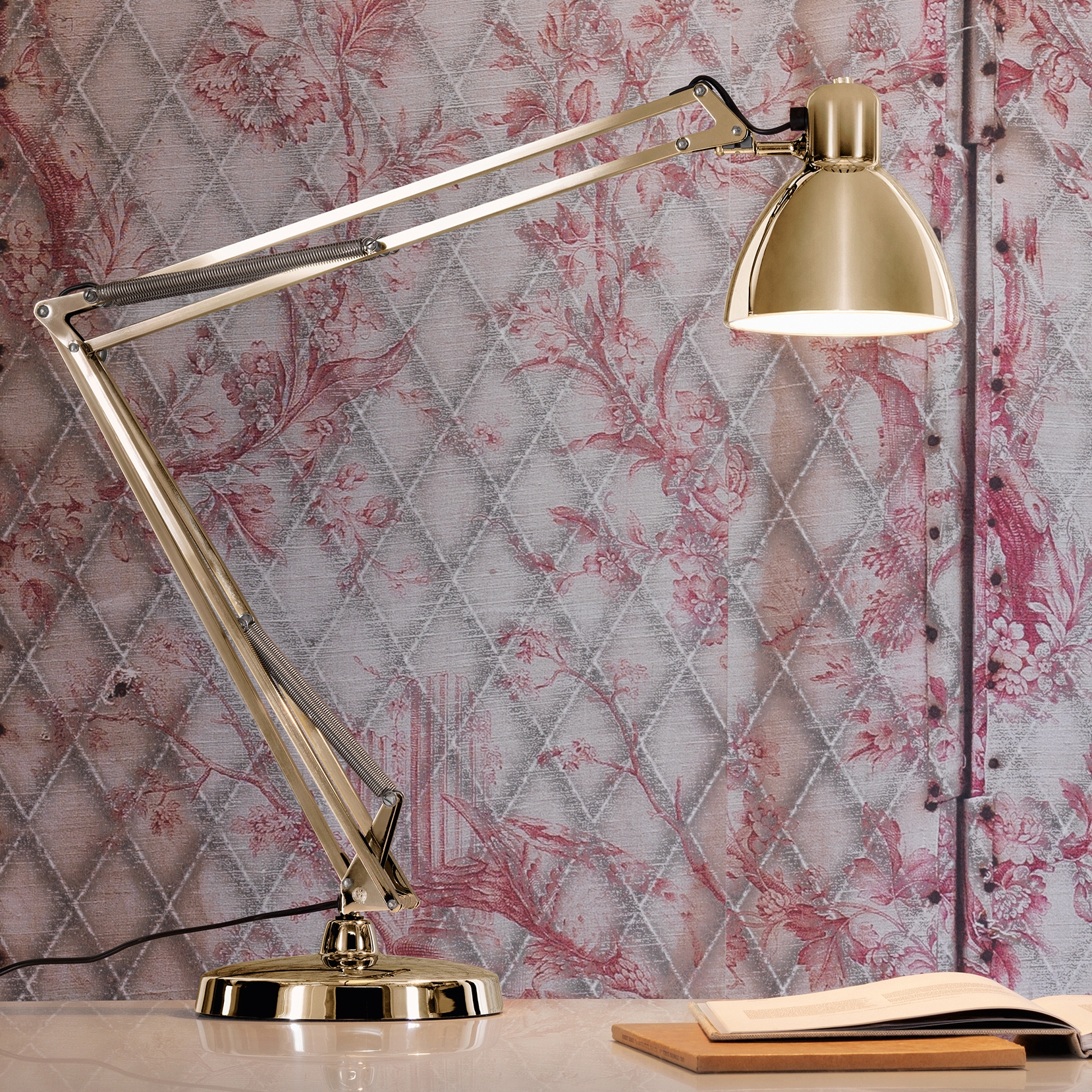 Naska Tischlampe