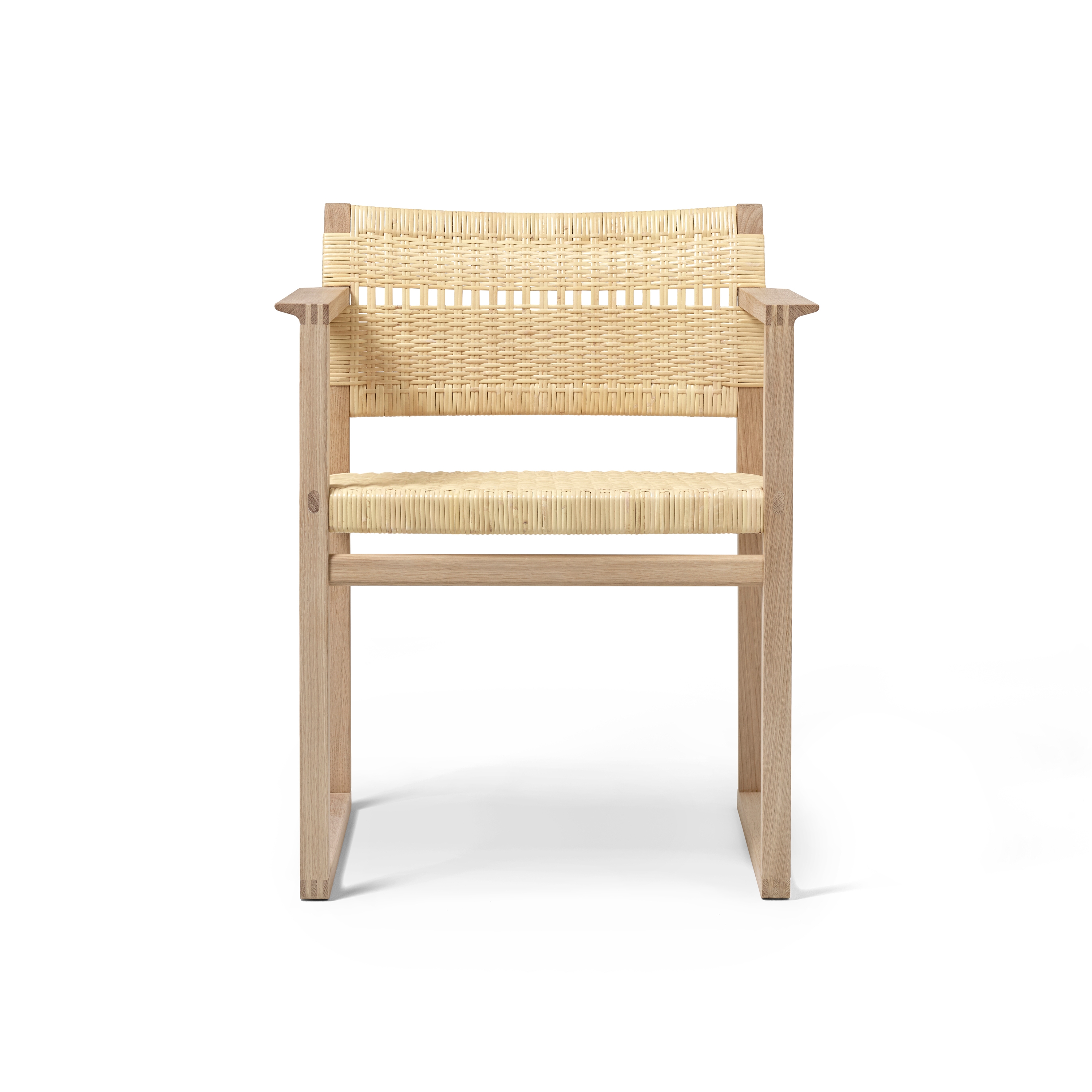 Vertoon produk BM62 Armchair Cane Wicker van vervaardiger Fredericia Furniture