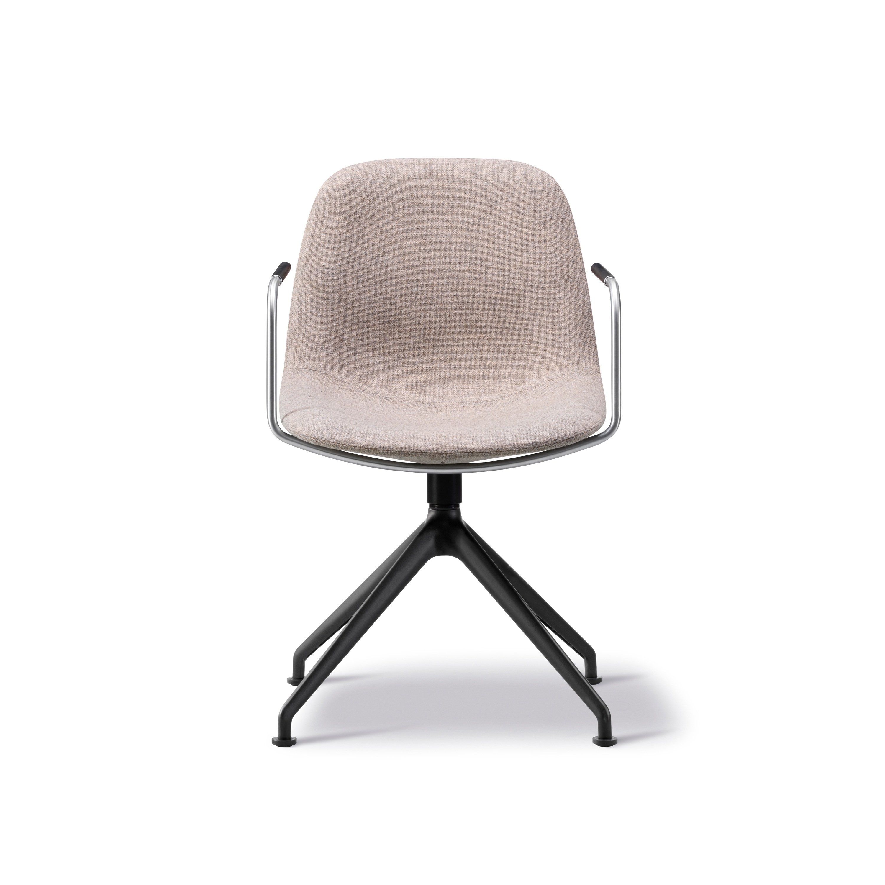 Mostra il prodotto Eyes Swivel Armchair del produttore Fredericia Furniture