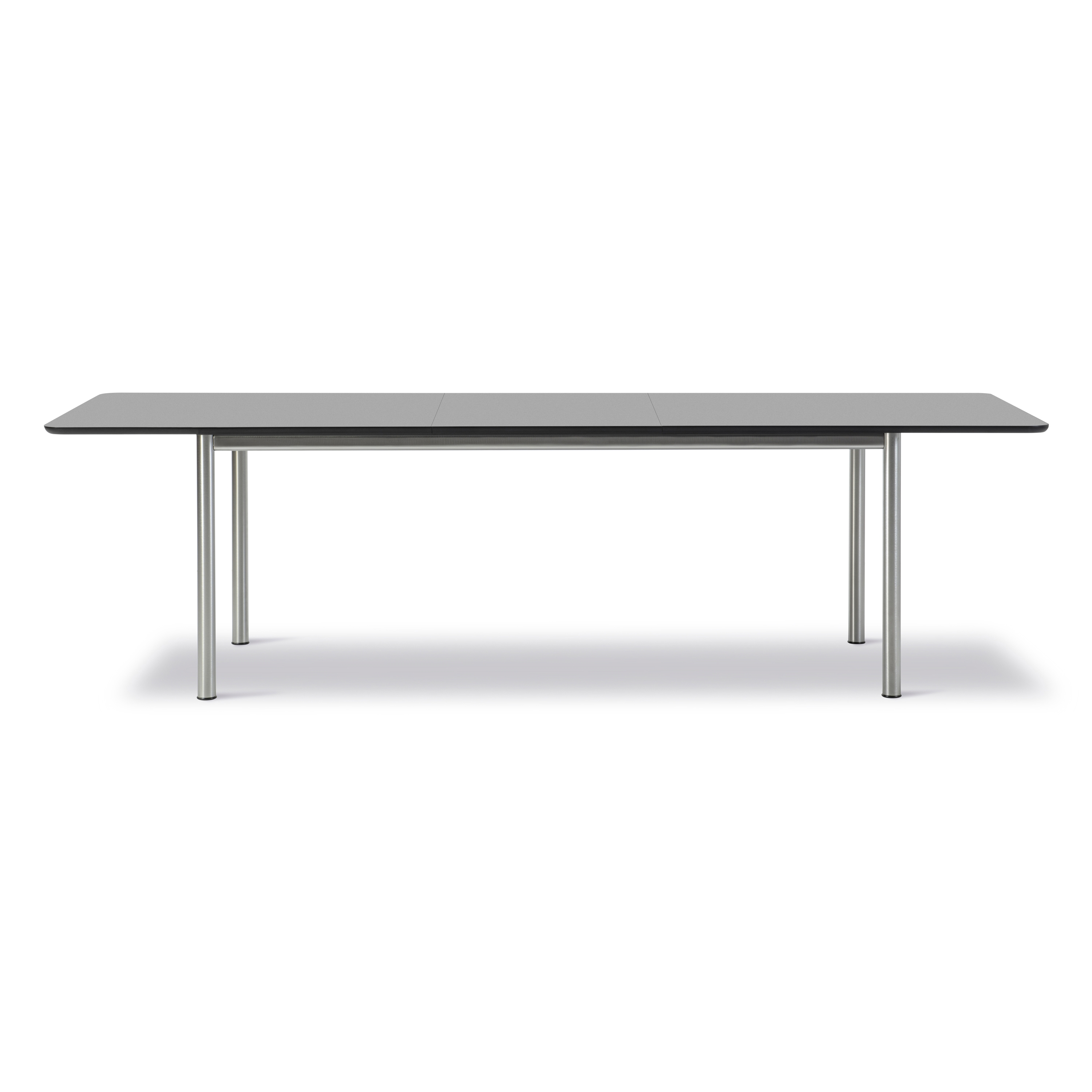 Mostra il prodotto Plan Table Extendable del produttore Fredericia Furniture