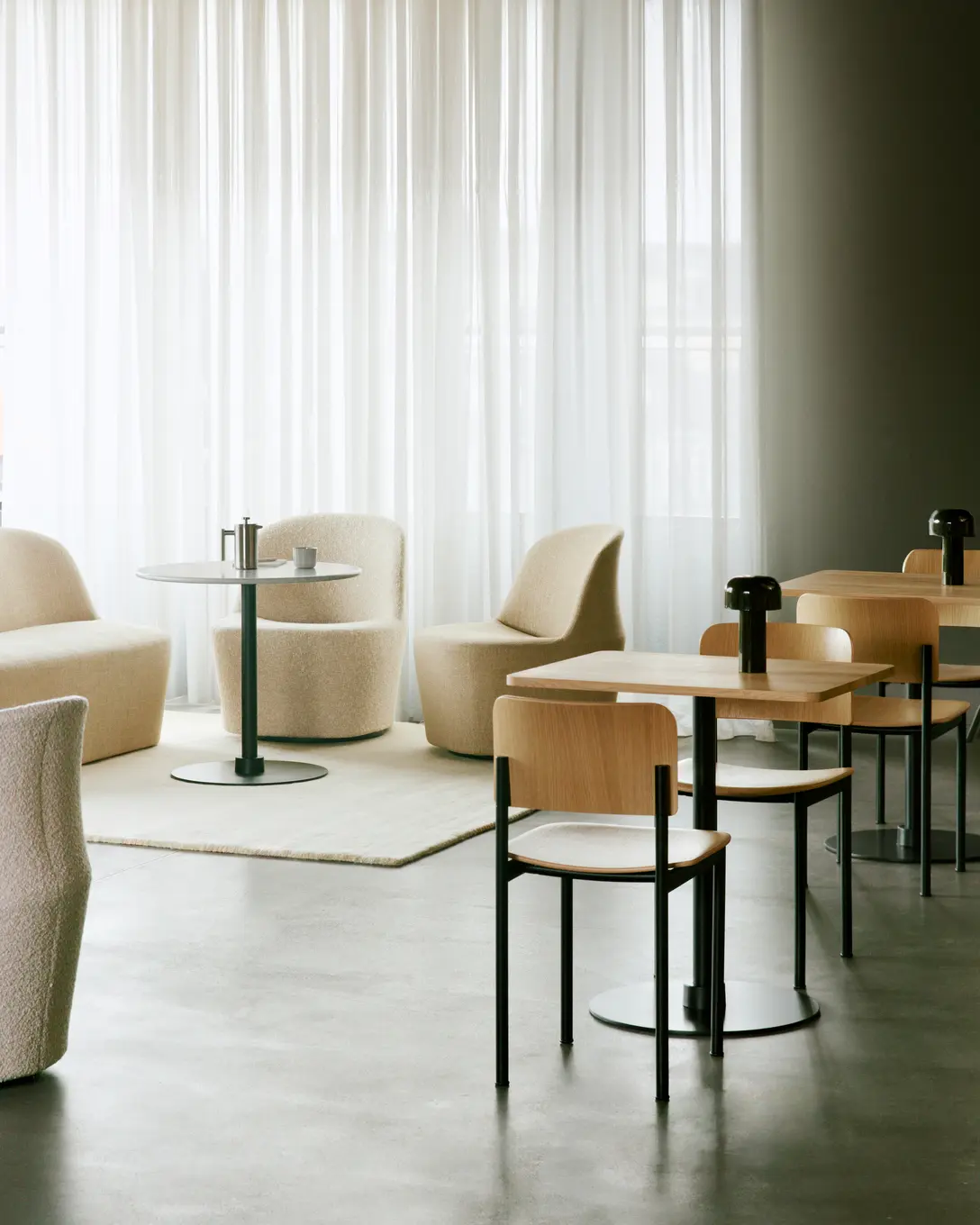 Fredericia Furniture - Plan Column Table