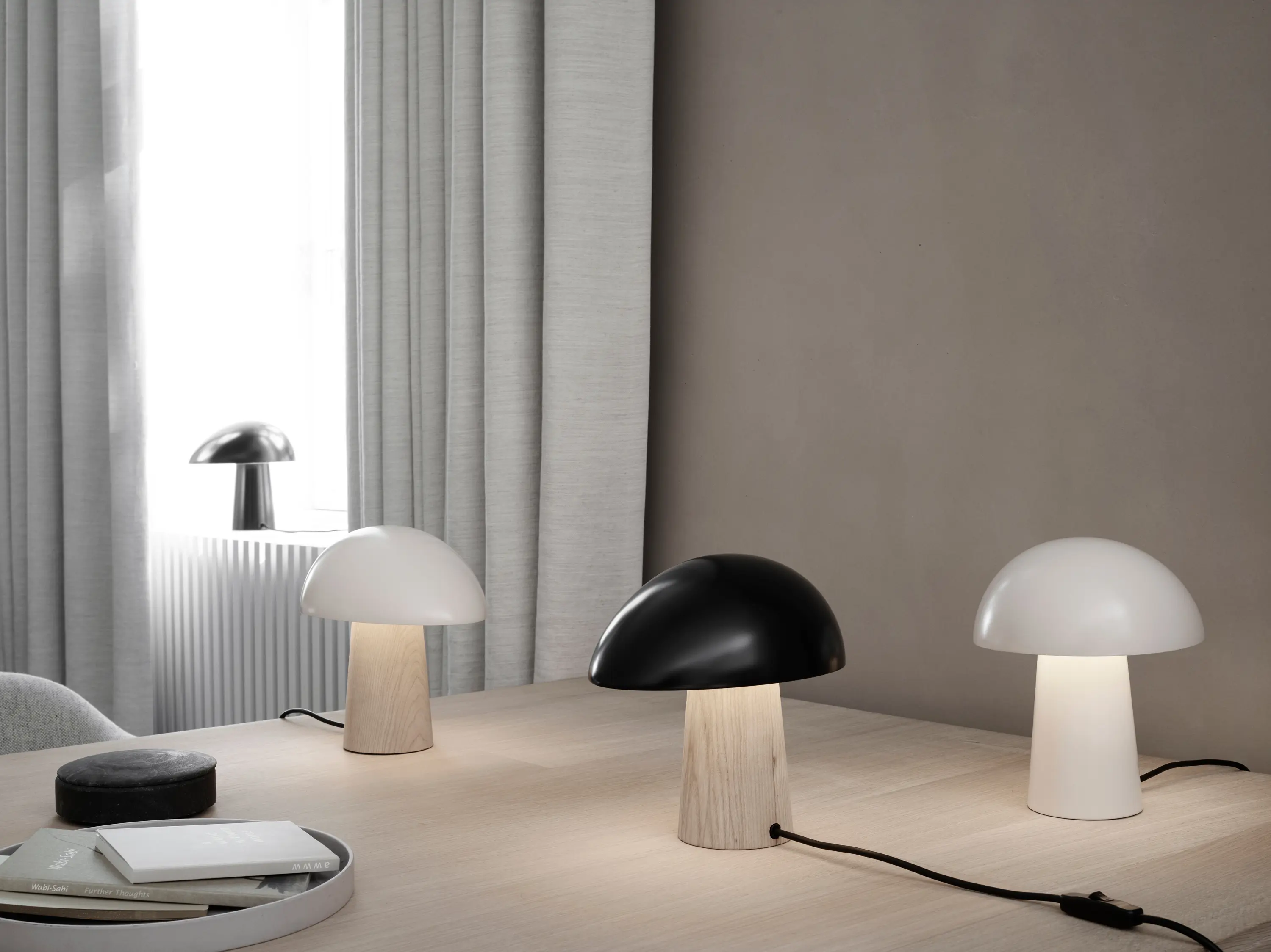 Fritz Hansen - Night Owl™ | Table lamp | Midnight Blue | Midnight blue base