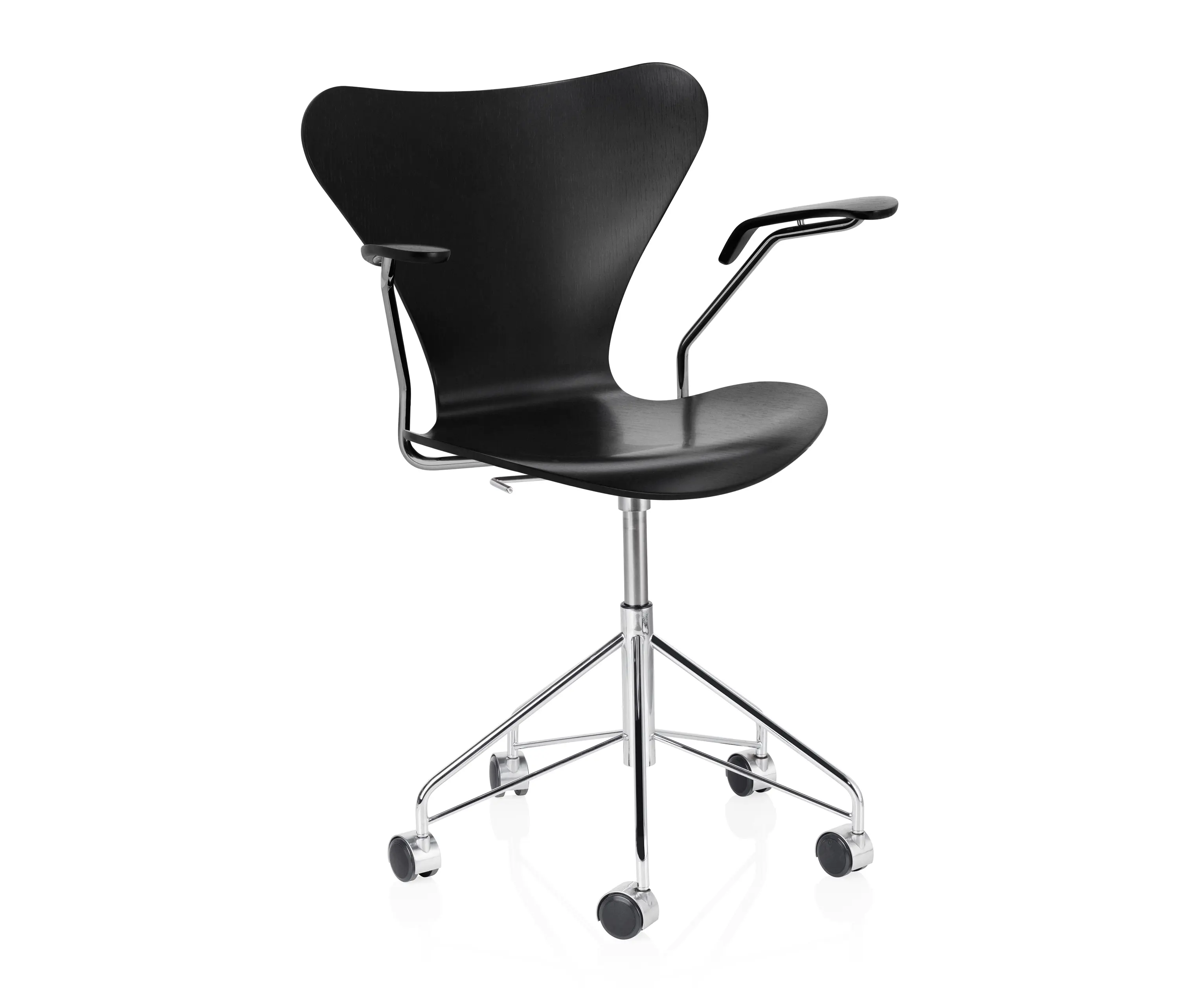 Fritz Hansen - Series 7™ | Chair | 3217 | Black coloured ash | Wheel chrome base