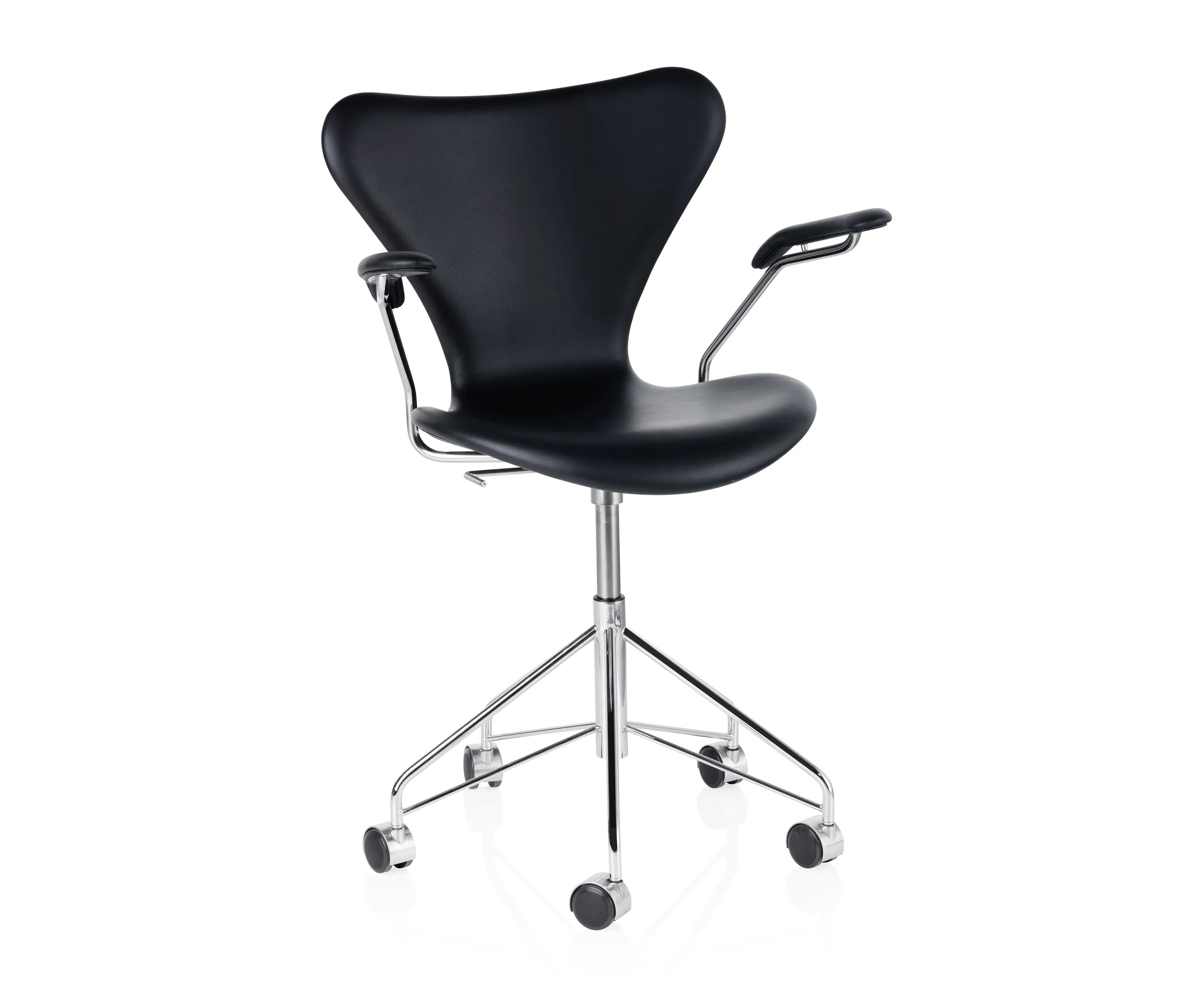 Fritz Hansen - Series 7™ | Chair | 3217 | Fully upholstred | Wheel chrome base