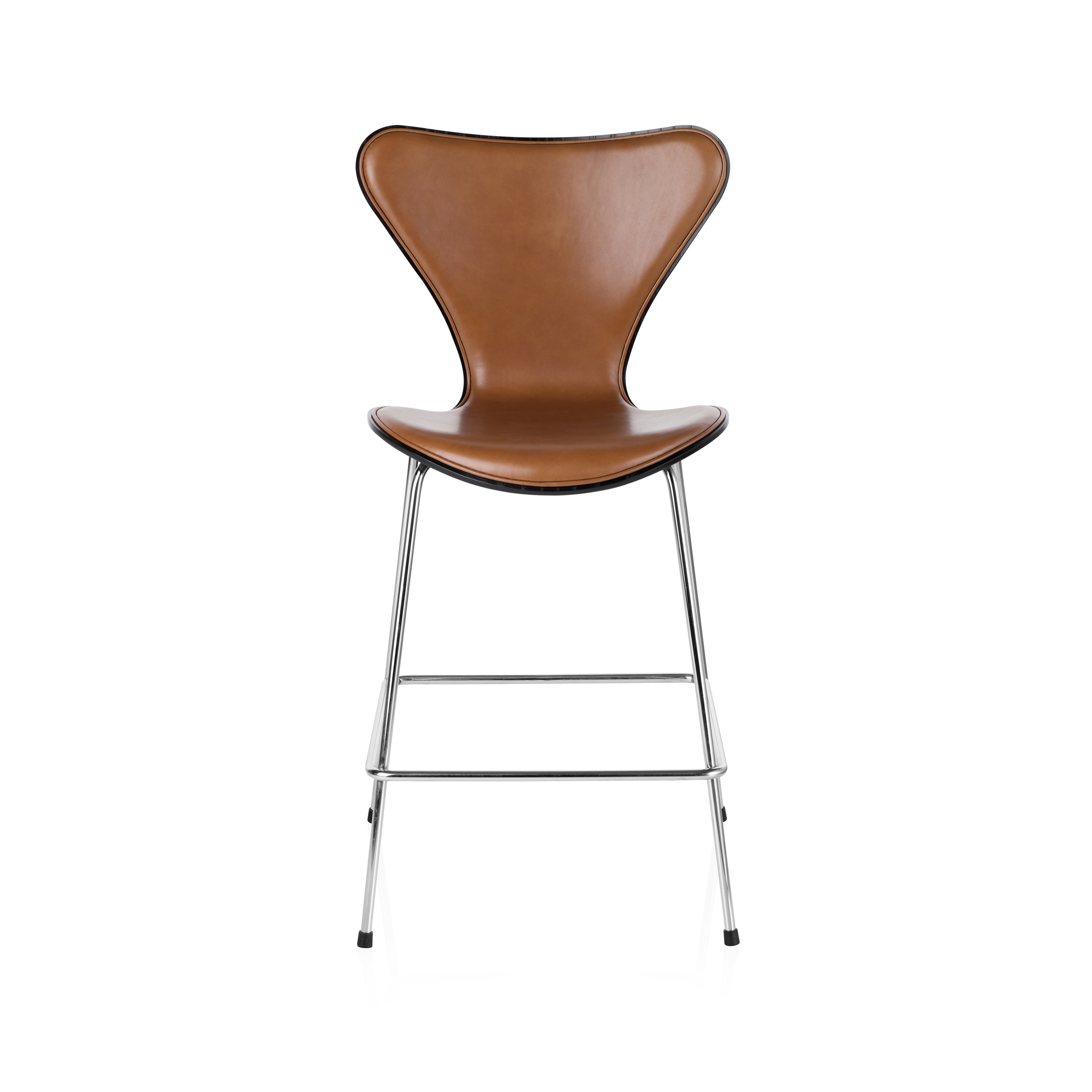 Afficher le produit Series 7™ | Counter stool | 3187 | Front upholstred | Chromed base du fabricant Fritz Hansen