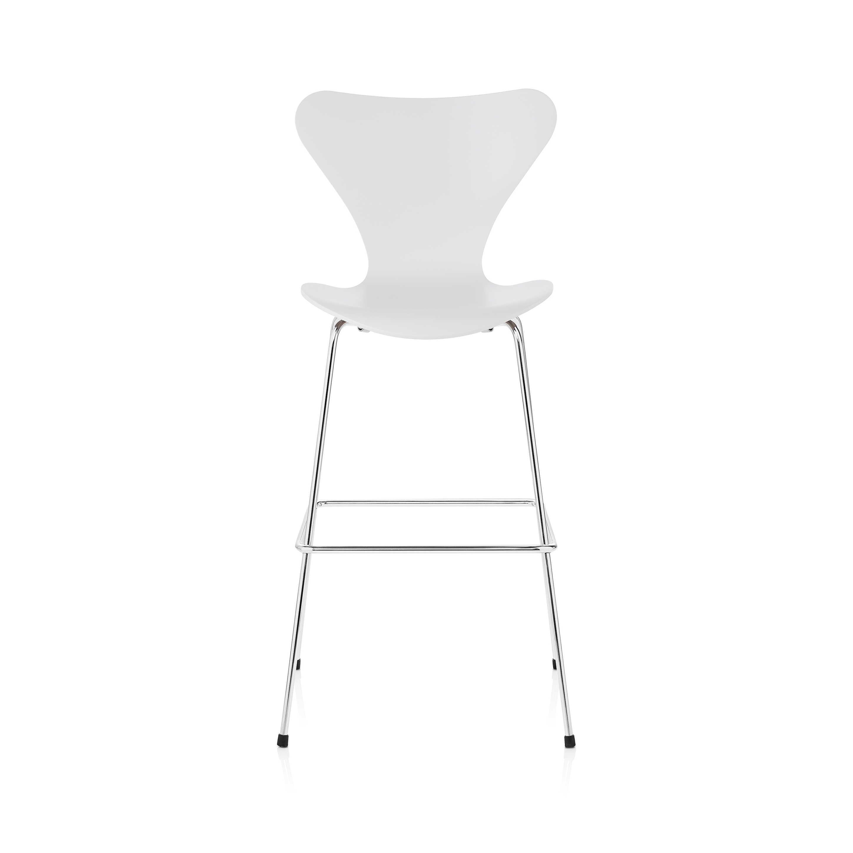 Mostra il prodotto Series 7™ | Bar stool | 3197 | Lacquered white | Chrome base del produttore Fritz Hansen