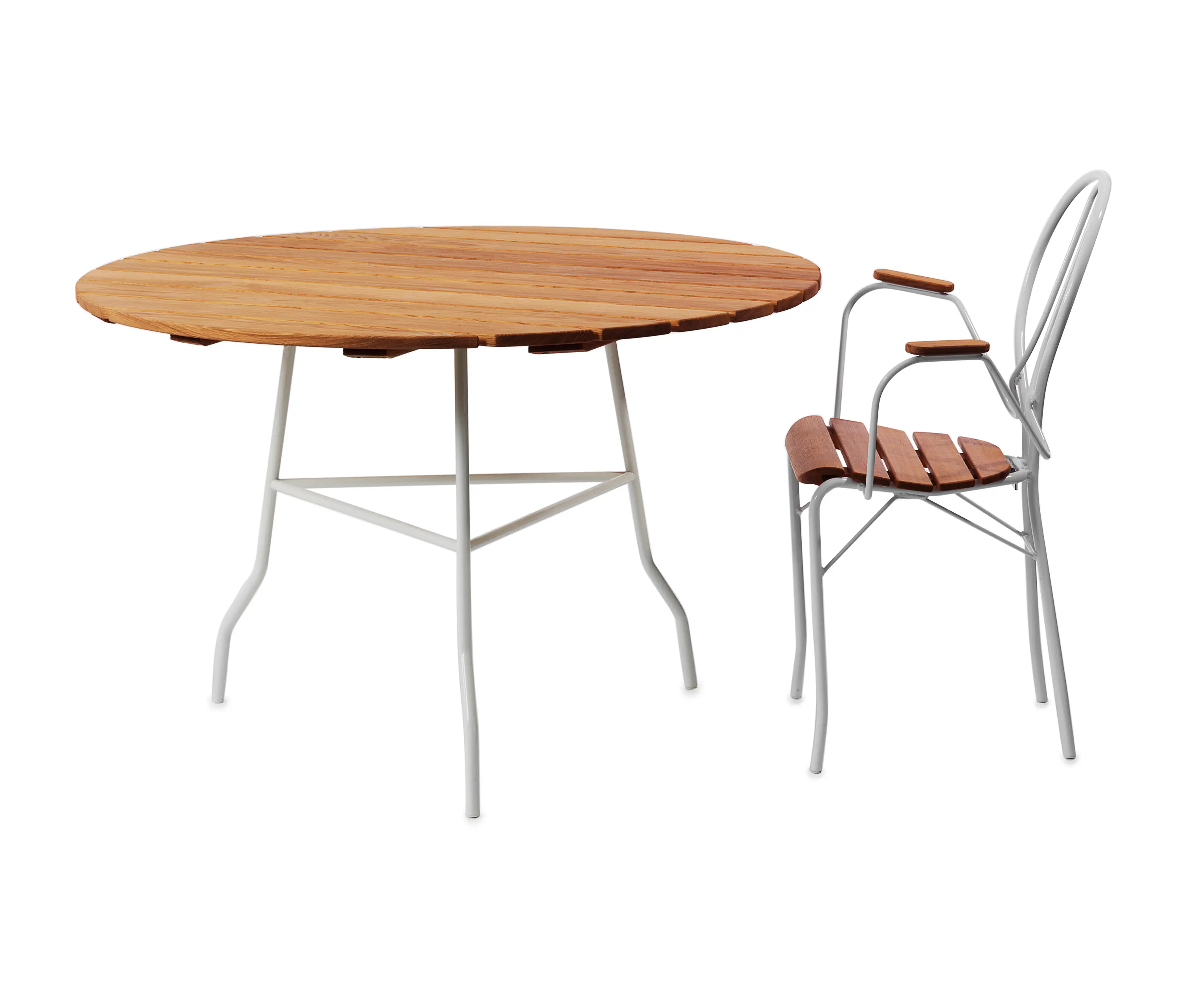 Gärsnäs - Pia table