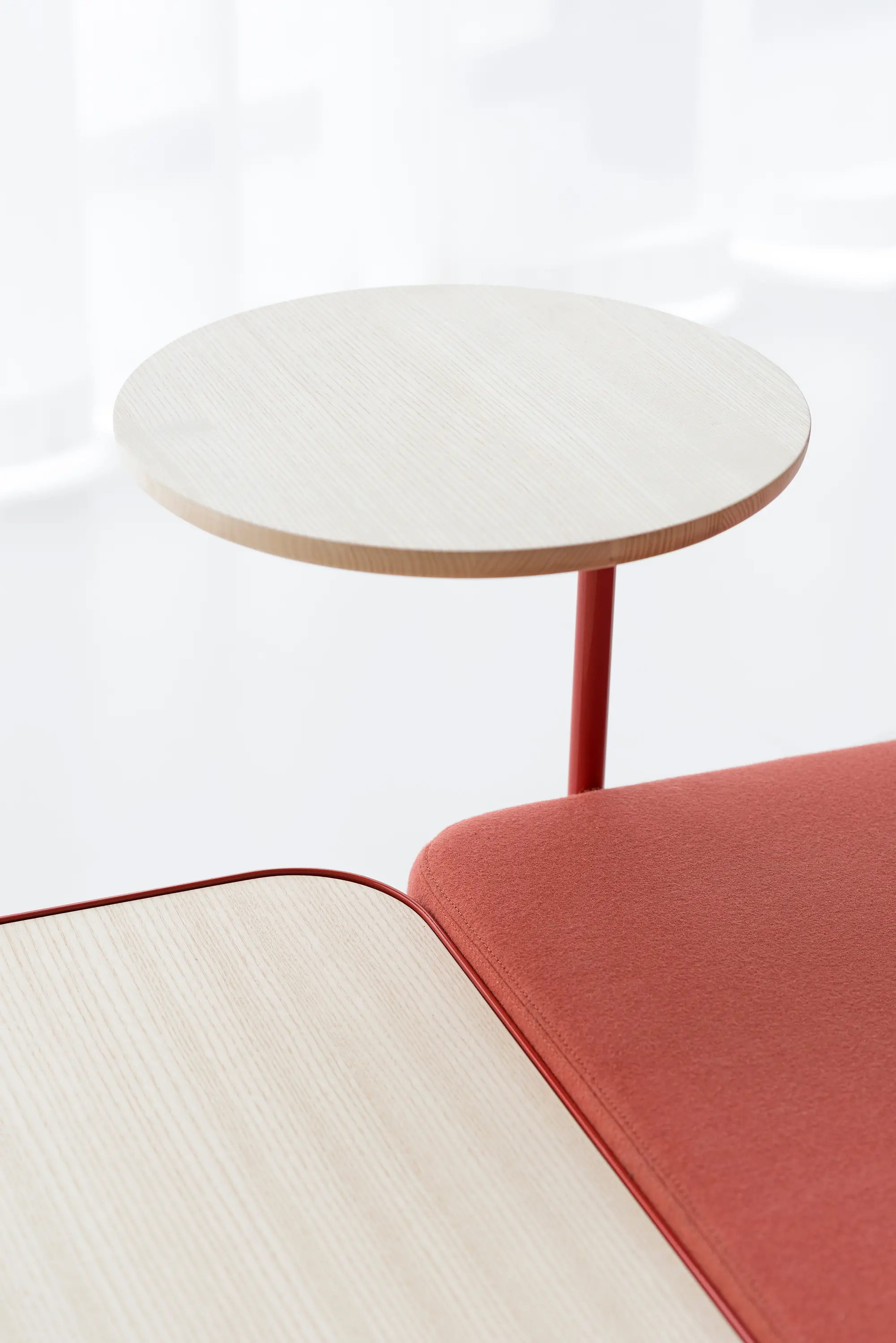 Gärsnäs - Pop latop table