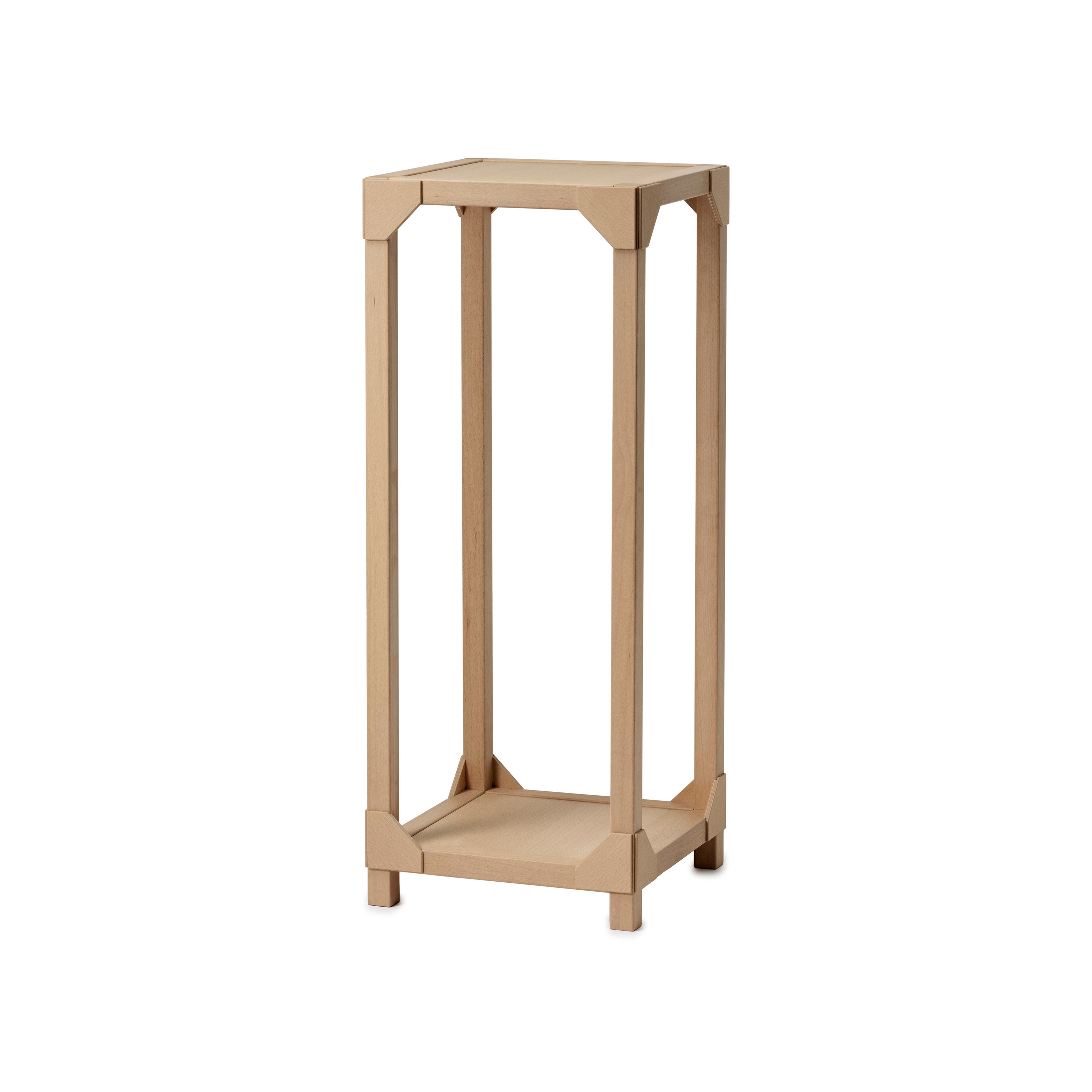 Bleck pedestal