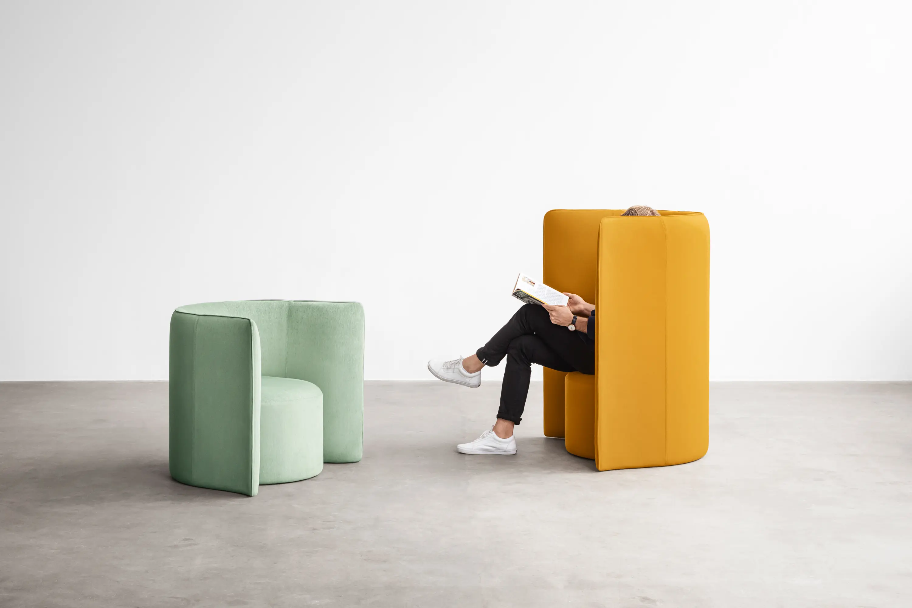+Halle - Proto Bench