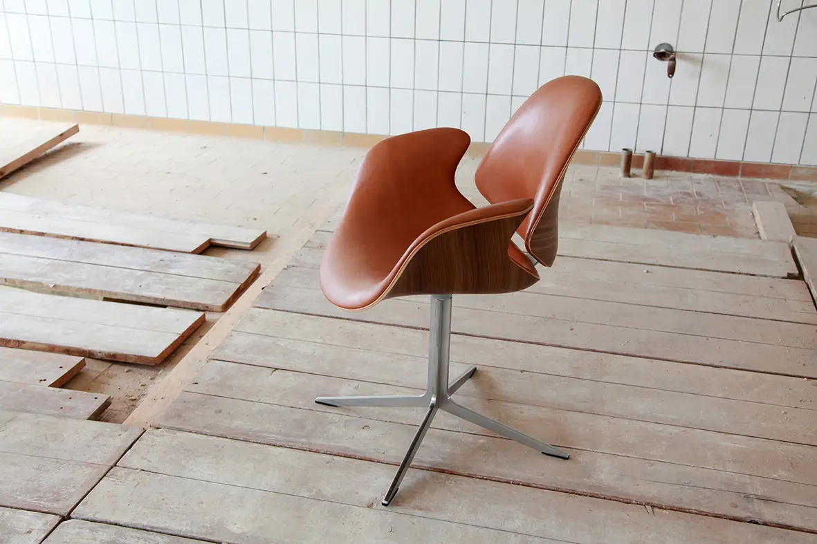 House of Finn Juhl - Onecollection - Council Salon Chair with 4-legged Base
