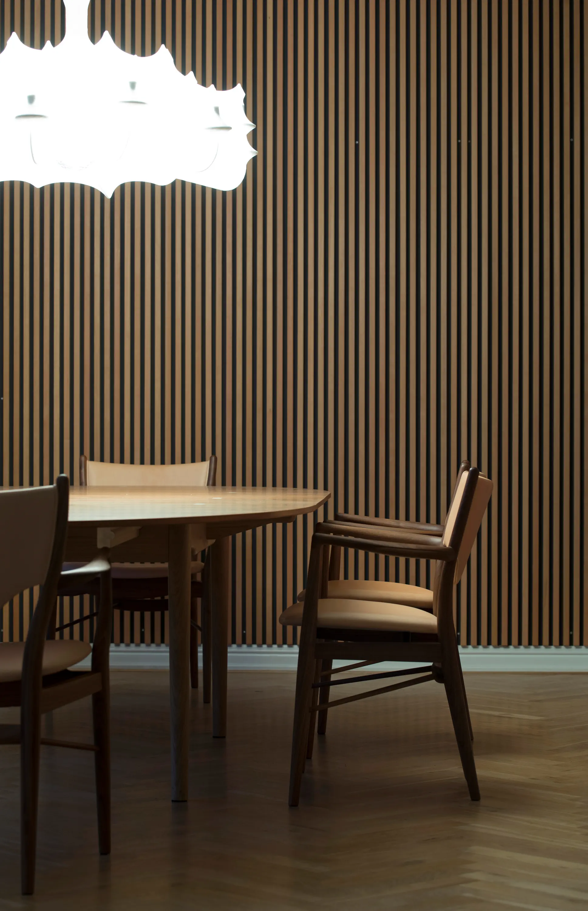 House of Finn Juhl - Onecollection - Silver Table