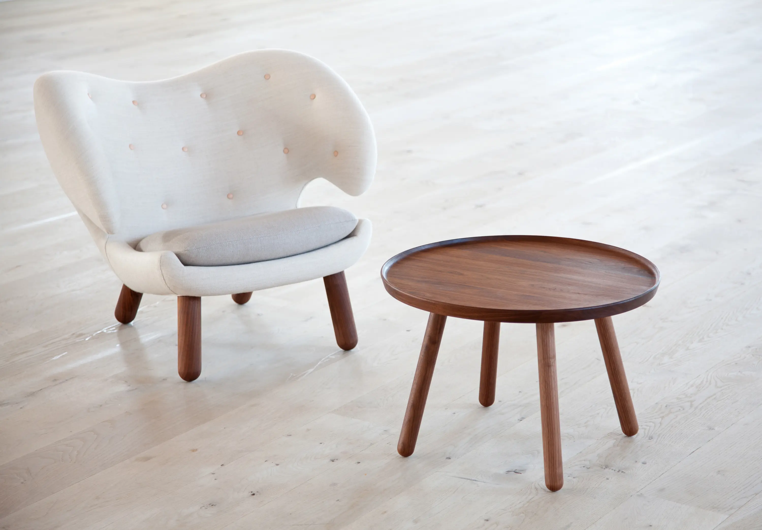 House of Finn Juhl - Onecollection - Pelican Table