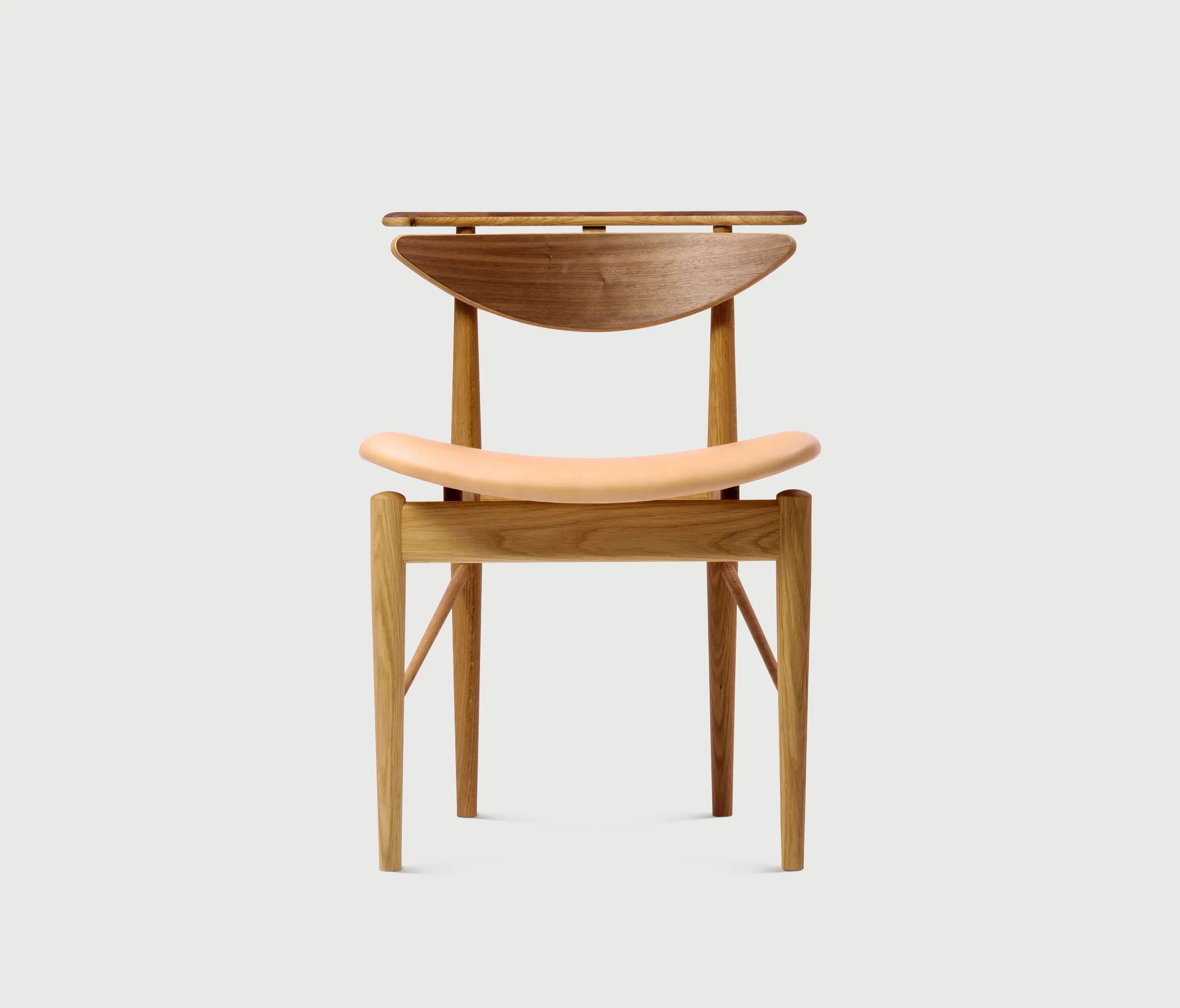 Onecollection READING CHAIR - Chairs from House of Finn Juhl - Onecollection | Architonic
