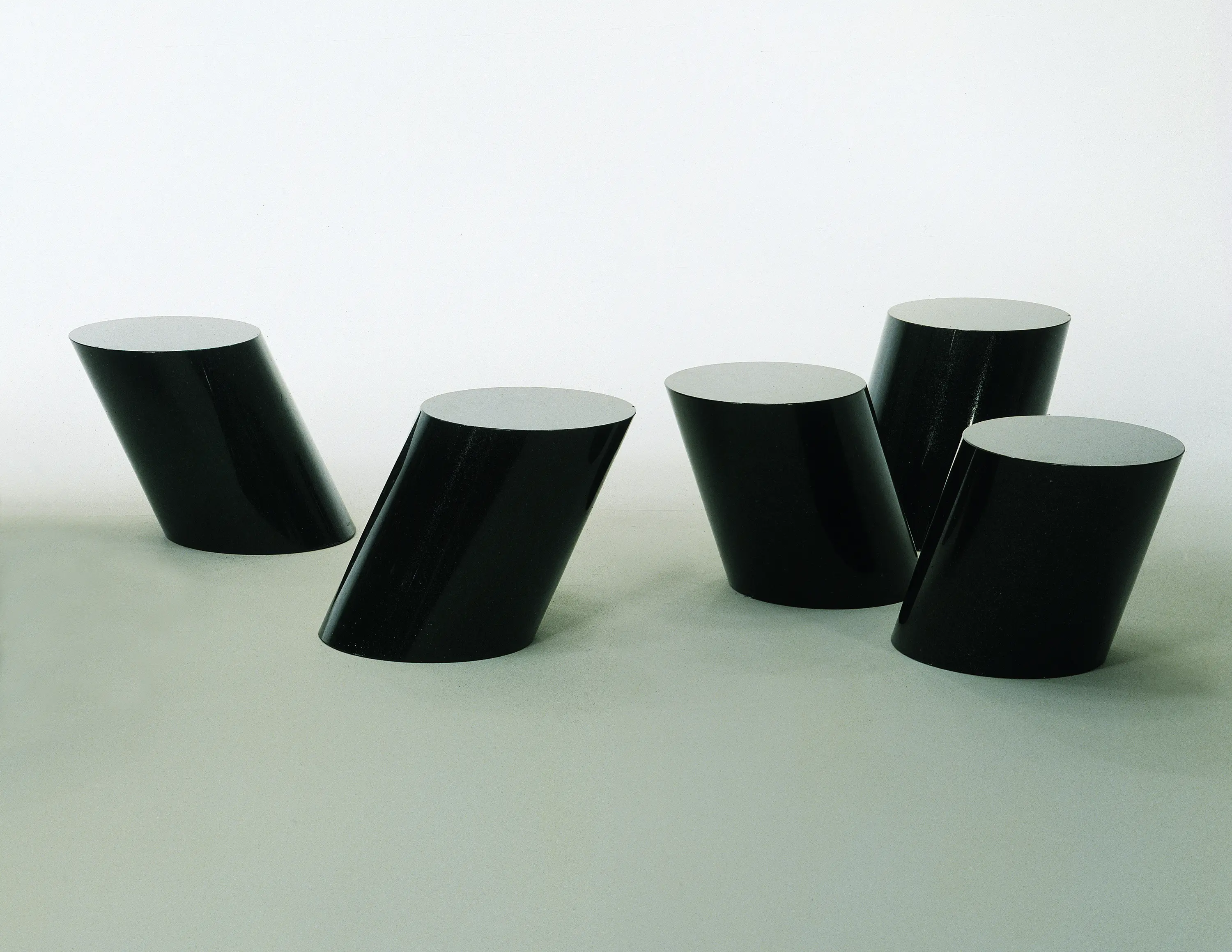 Knoll International - Tavolino Stump