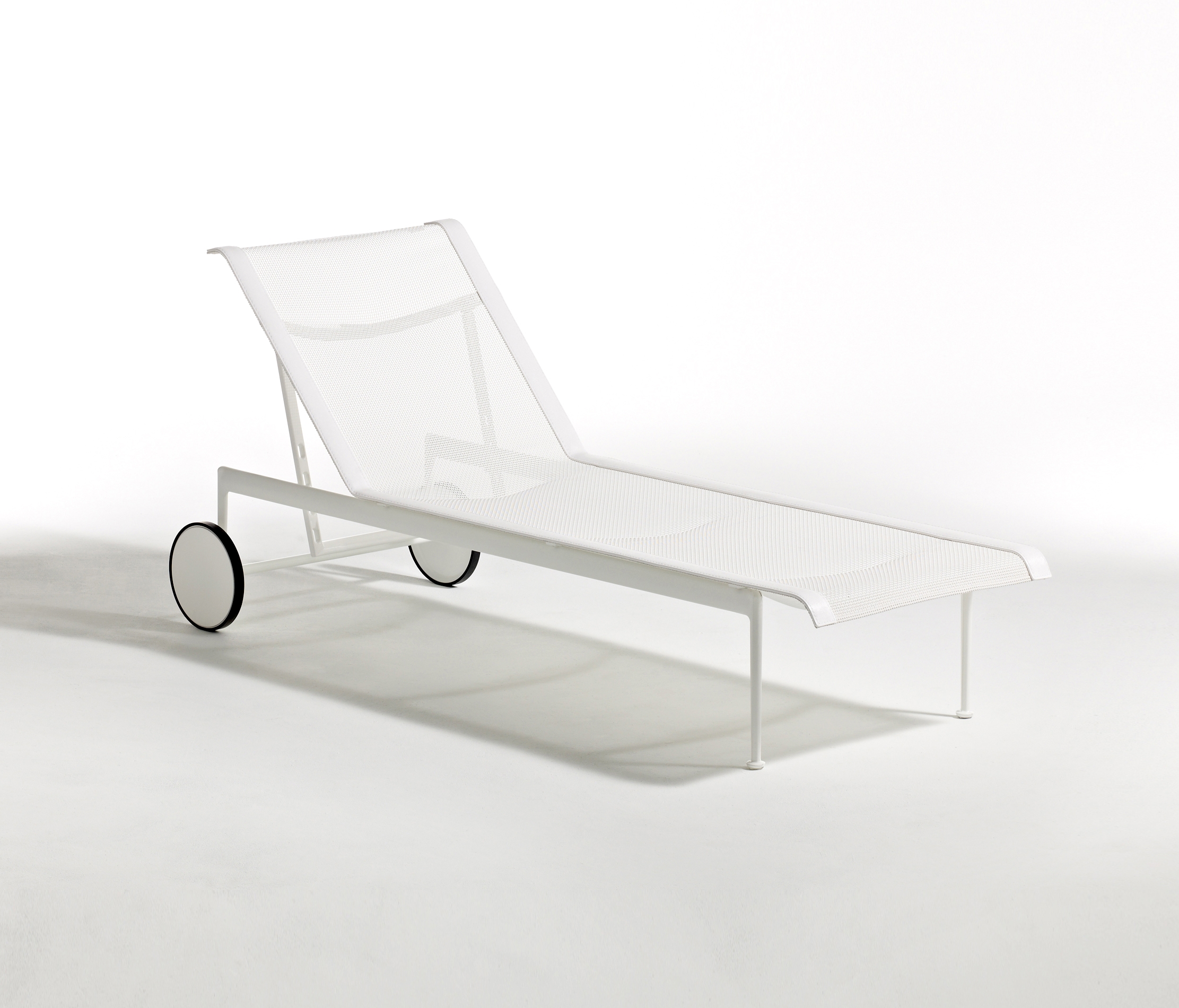 Display product 1966 Adjustable Chaise lounge from manufacturer Knoll International