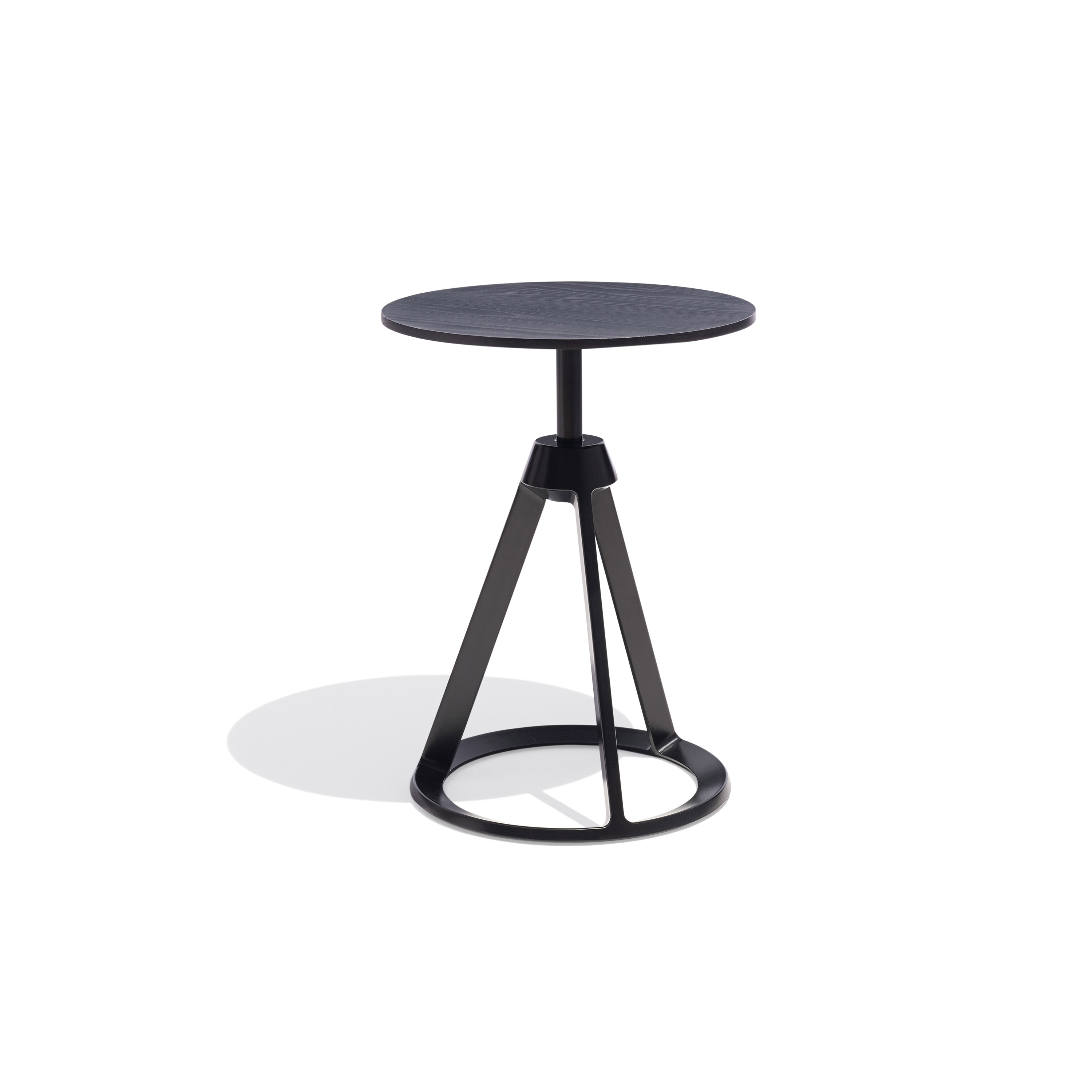 Mostra il prodotto Piton Table del produttore Knoll International