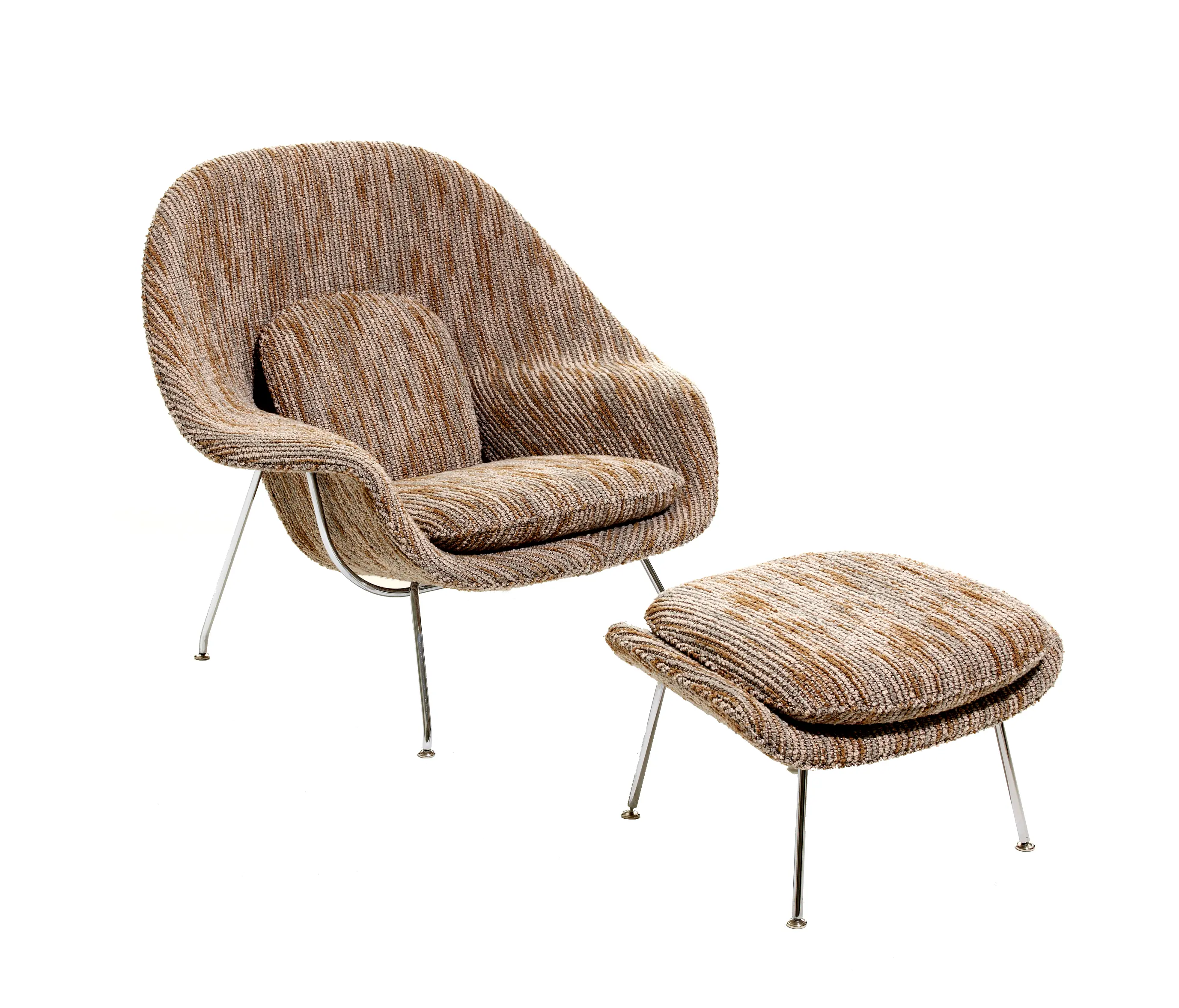 Knoll International - Saarinen Womb Chair & Ottoman