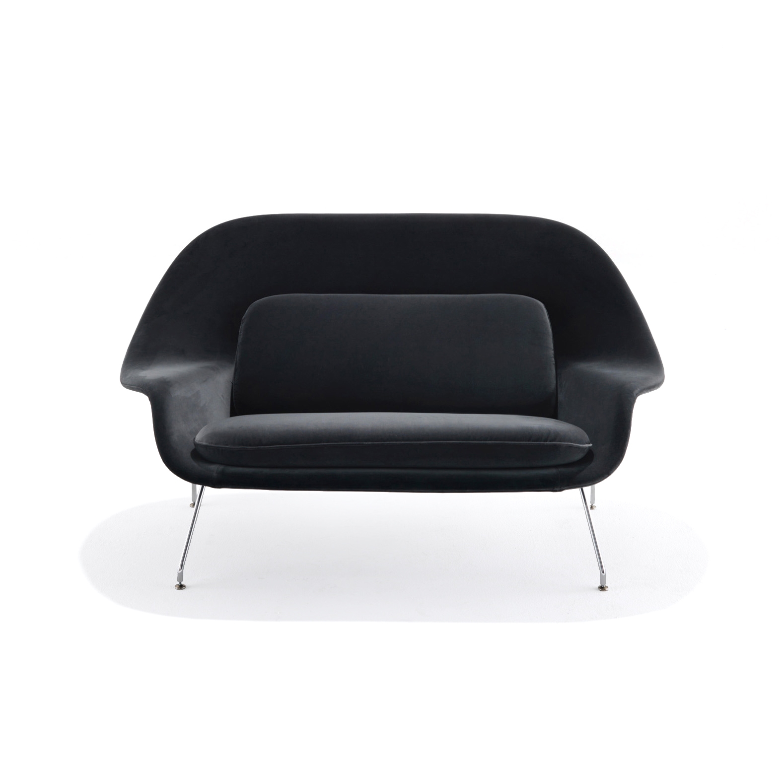 Display product Saarinen Womb Settee Relax from manufacturer Knoll International