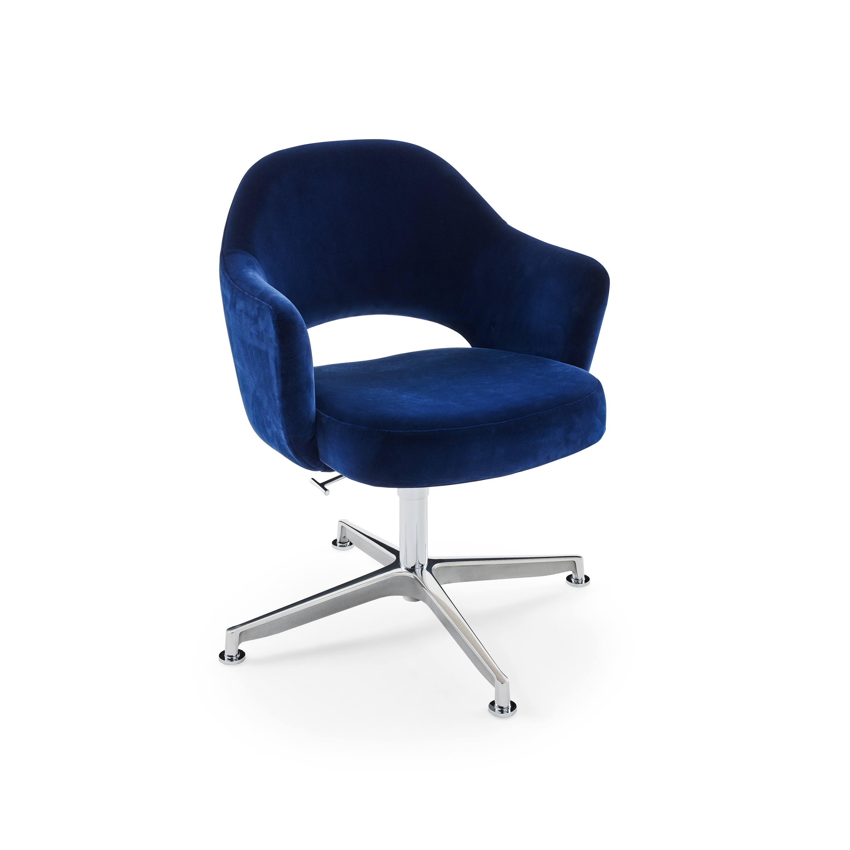 Display product Saarinen Conference Armchair Relax from manufacturer Knoll International