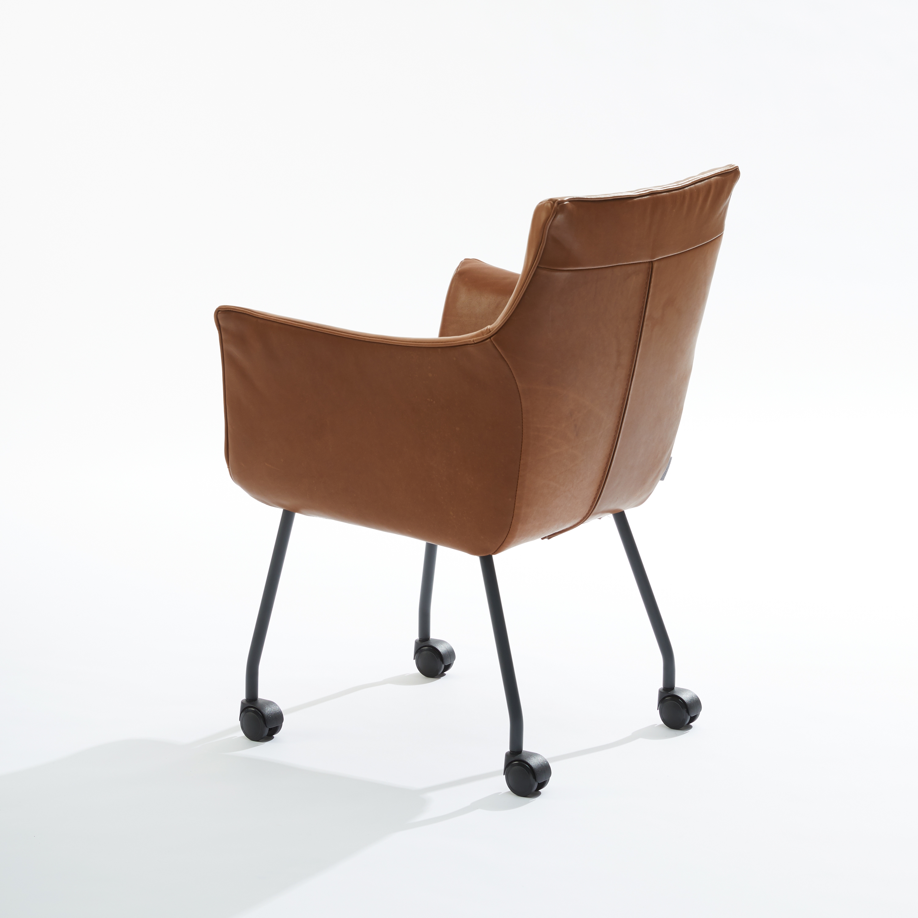 Display product Chief Low from manufacturer Label van den Berg