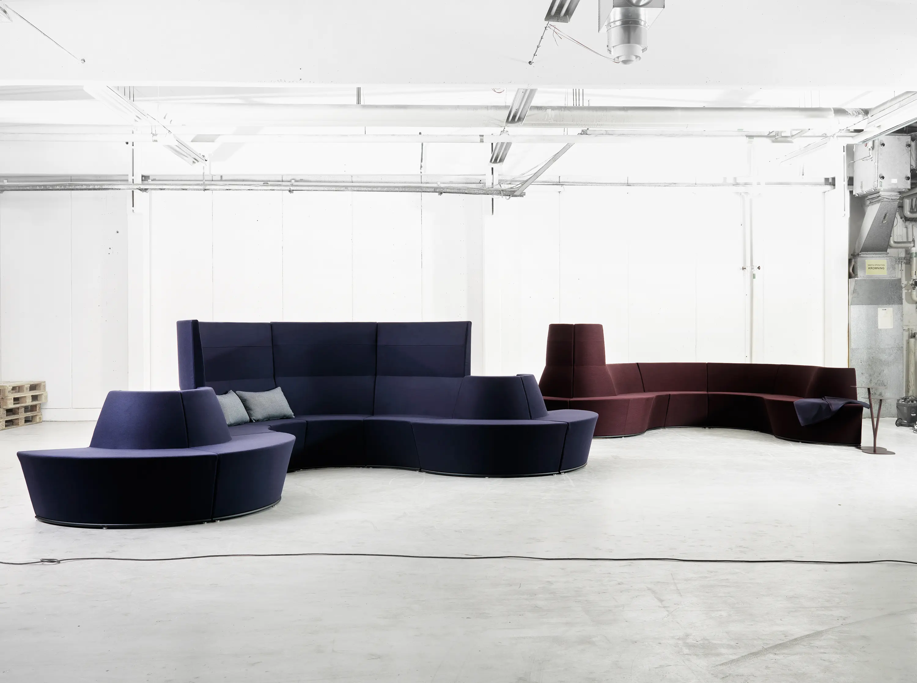 Lammhults - Area Radius | Low Module Closed
