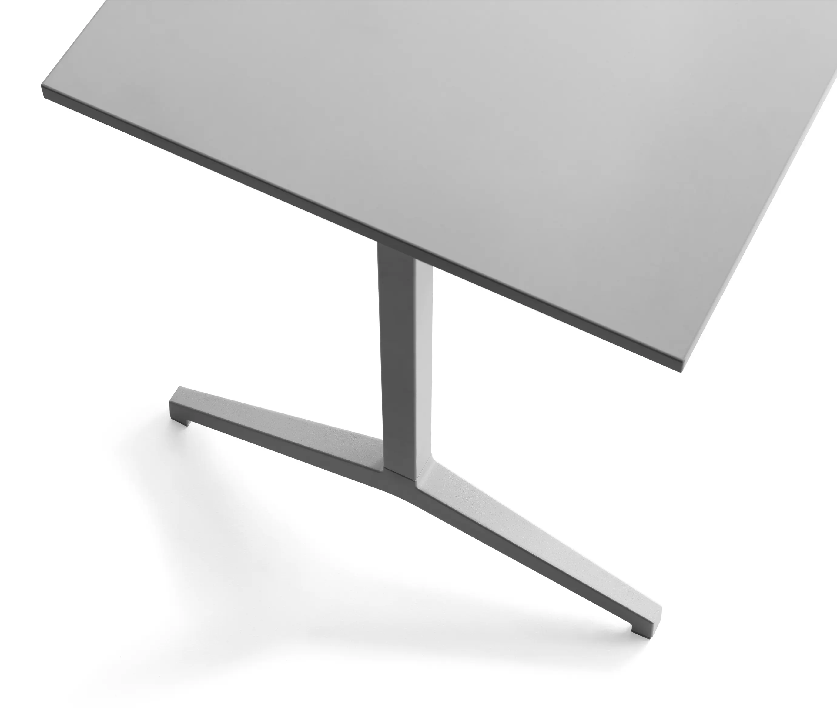 Lammhults - Archal T table