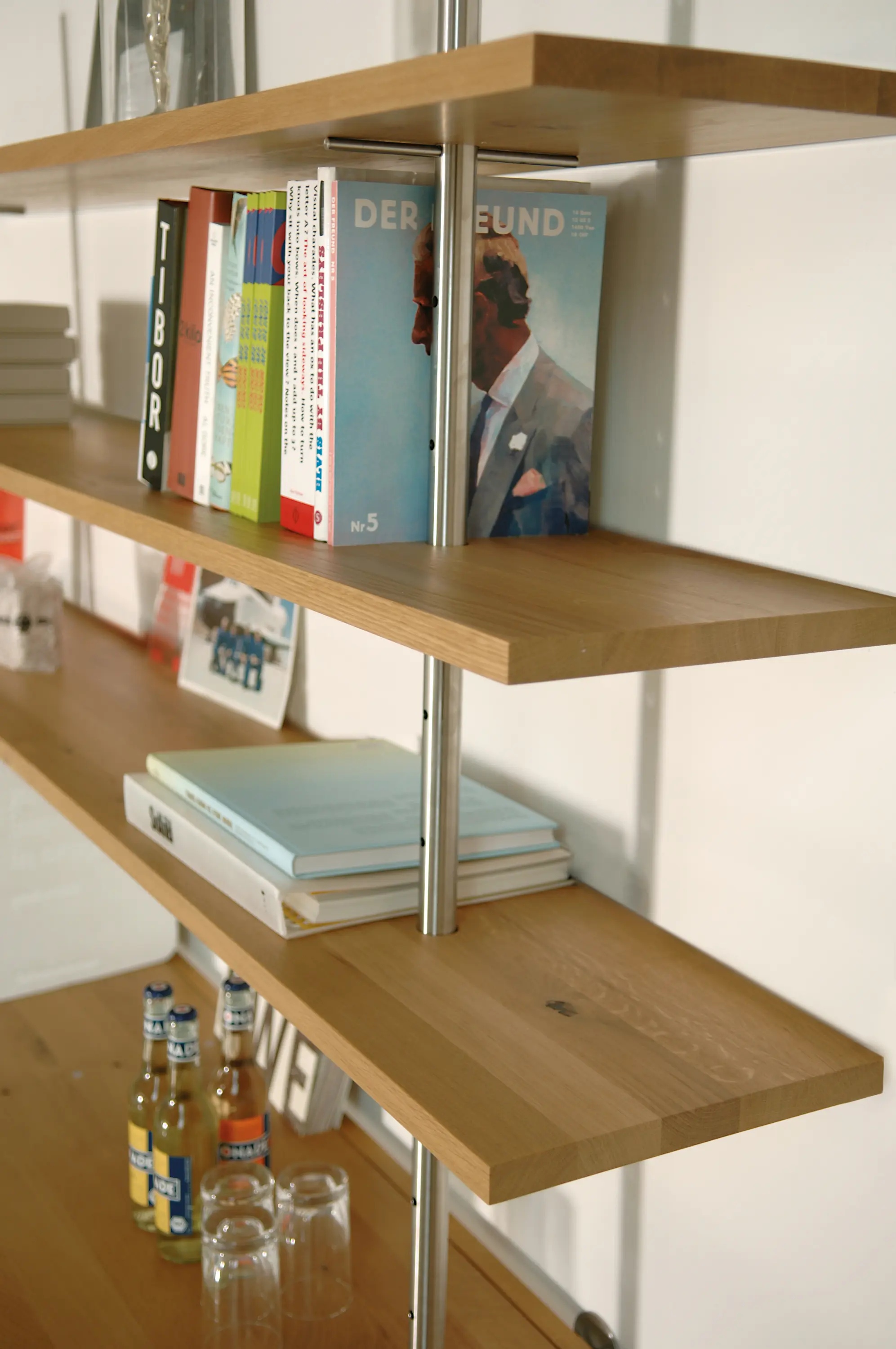 Richard Lampert - Eiermann shelving