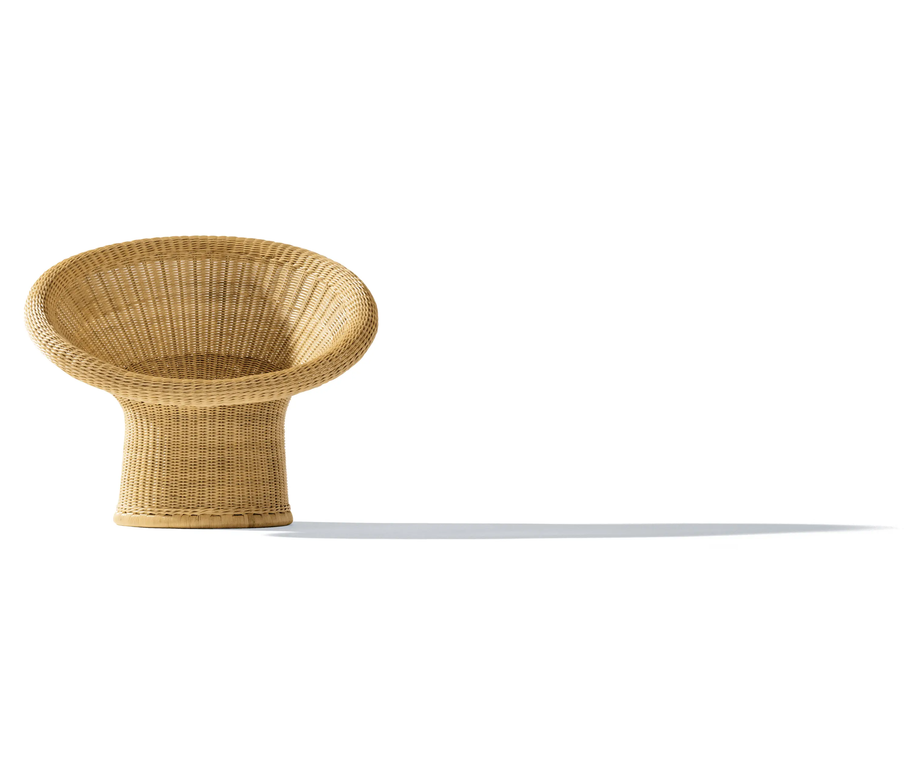 Richard Lampert - E 10 rattan lounge chair