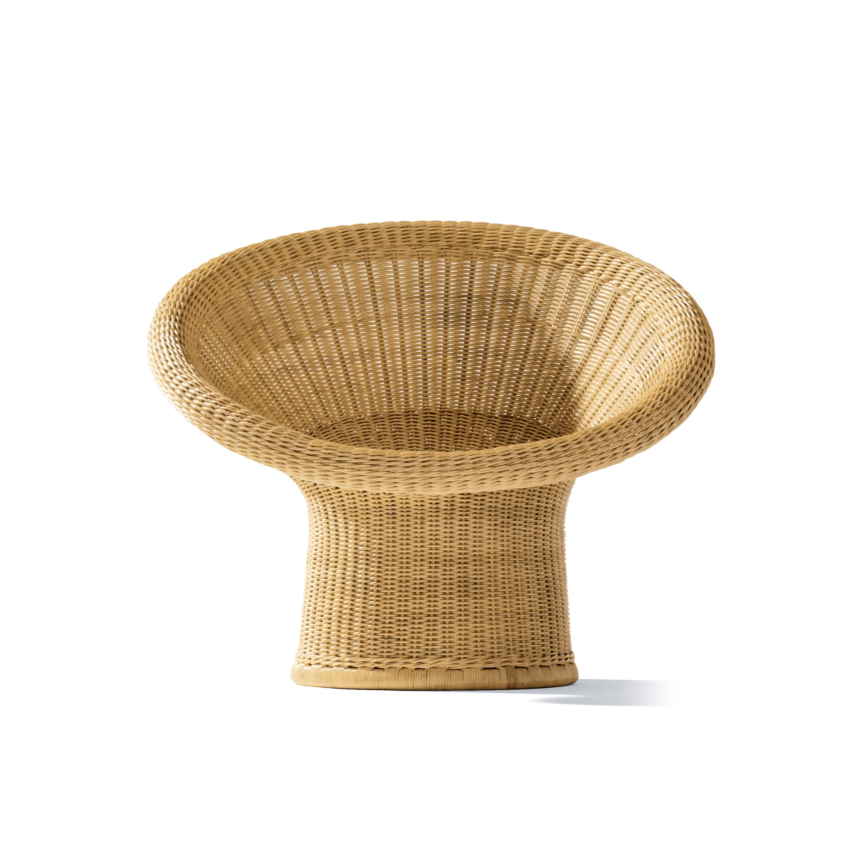 Display product E 10 rattan lounge chair from manufacturer Richard Lampert