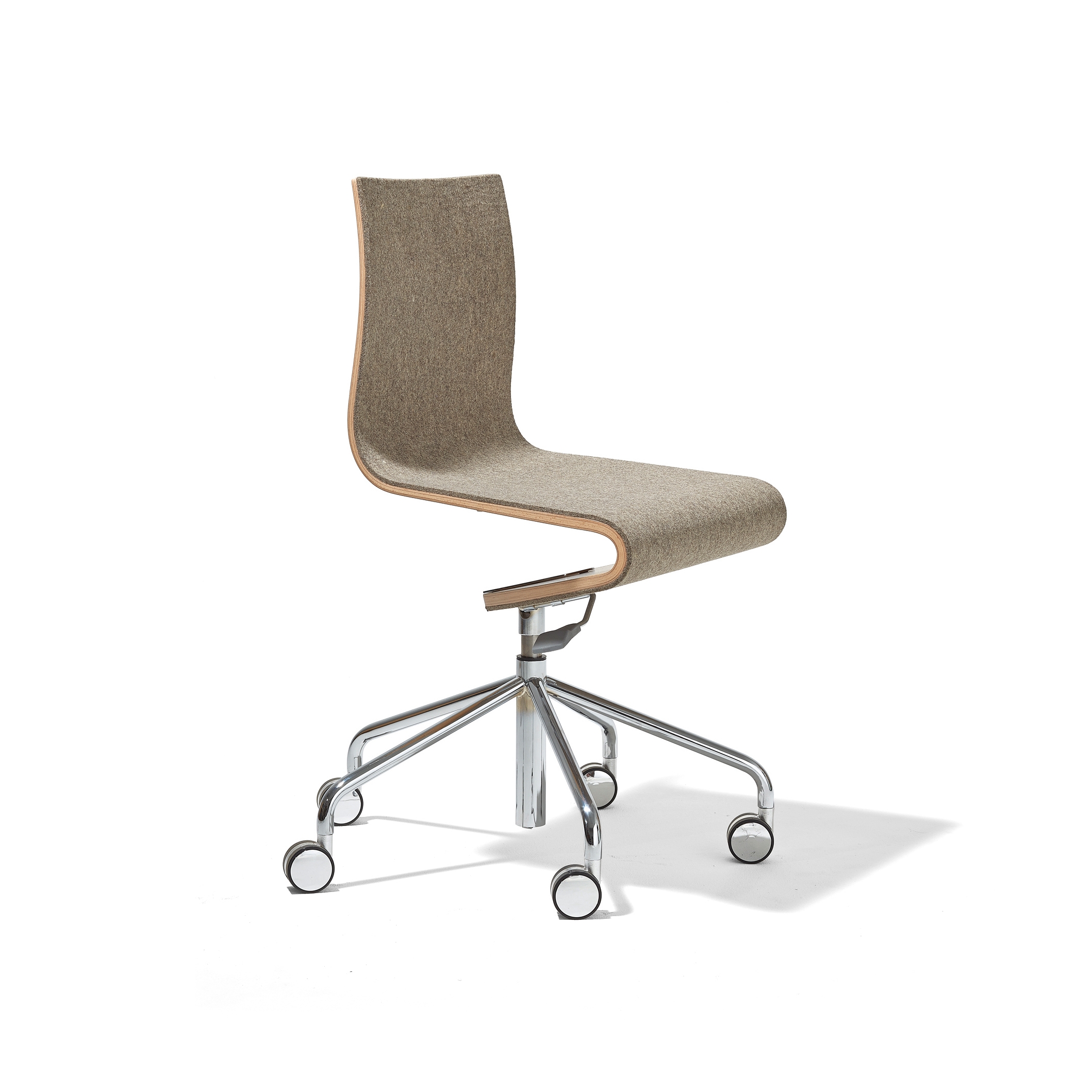 Display product Seesaw working chair from manufacturer Richard Lampert