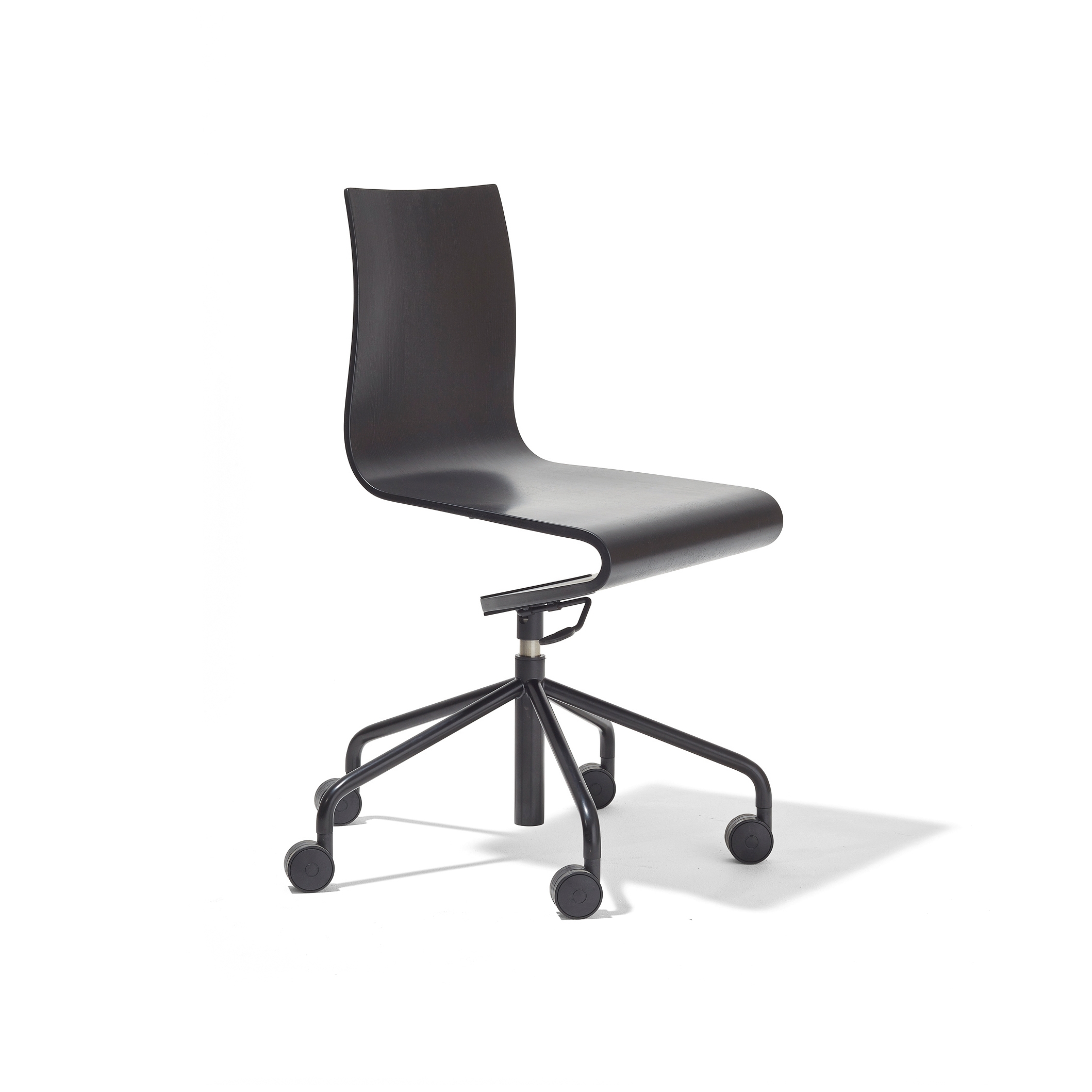 Vertoon produk Seesaw working chair van vervaardiger Richard Lampert