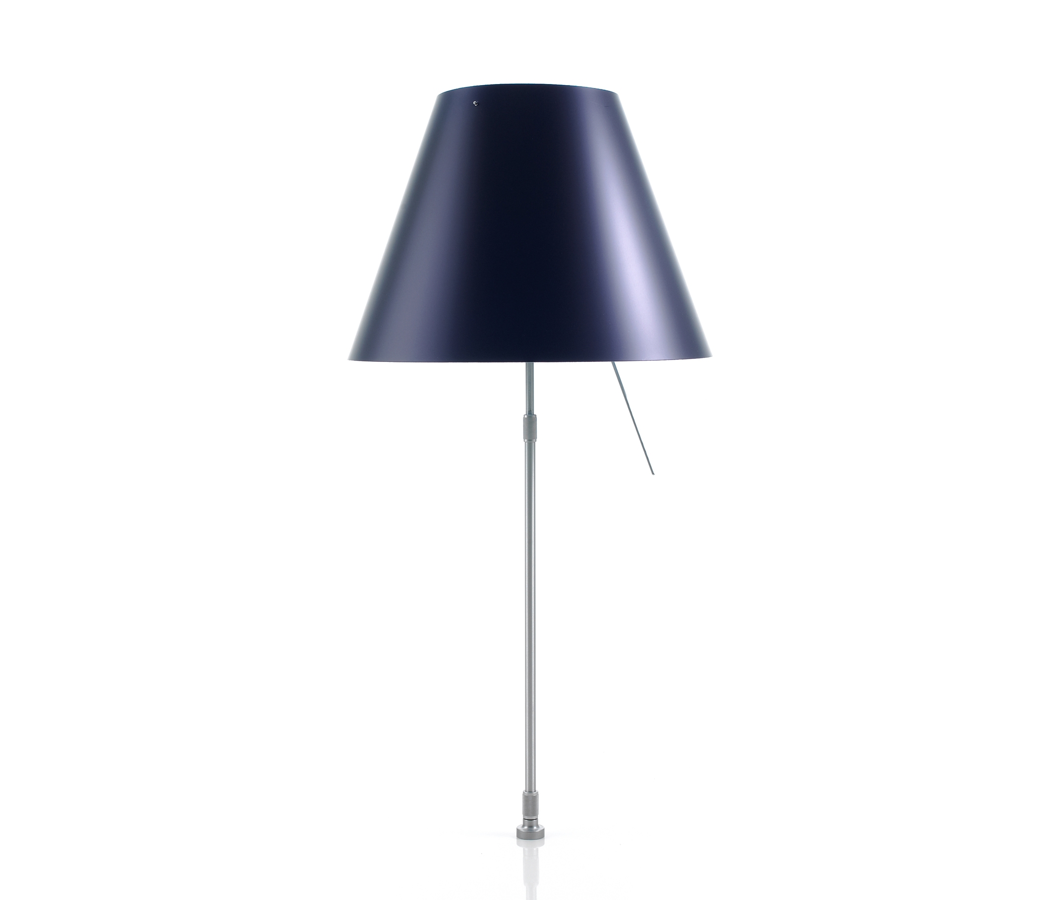 Display product Costanza Table from manufacturer LUCEPLAN