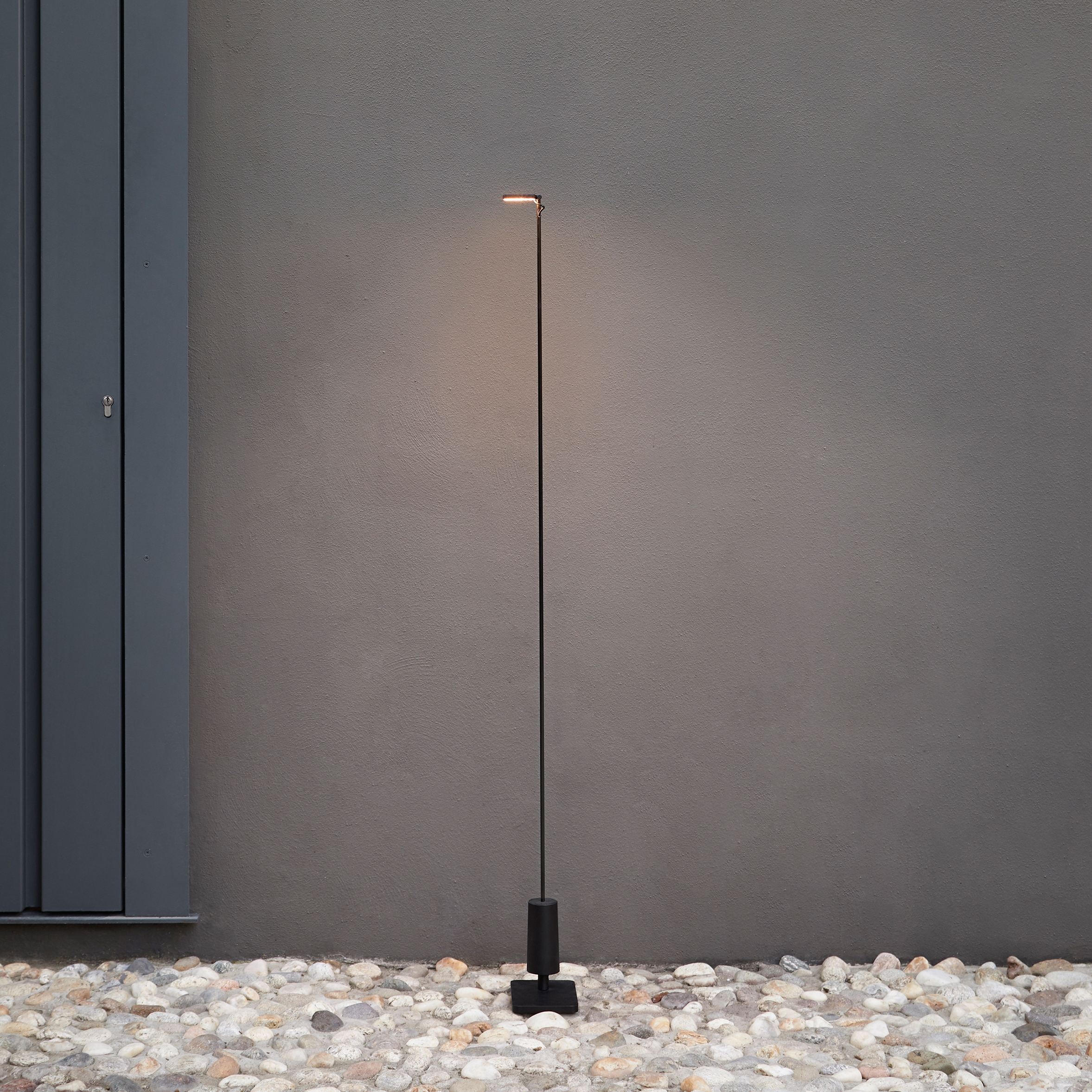 Display product Flia from manufacturer LUCEPLAN