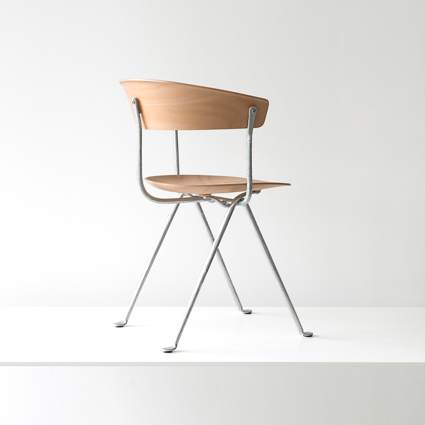 Officina Chaise