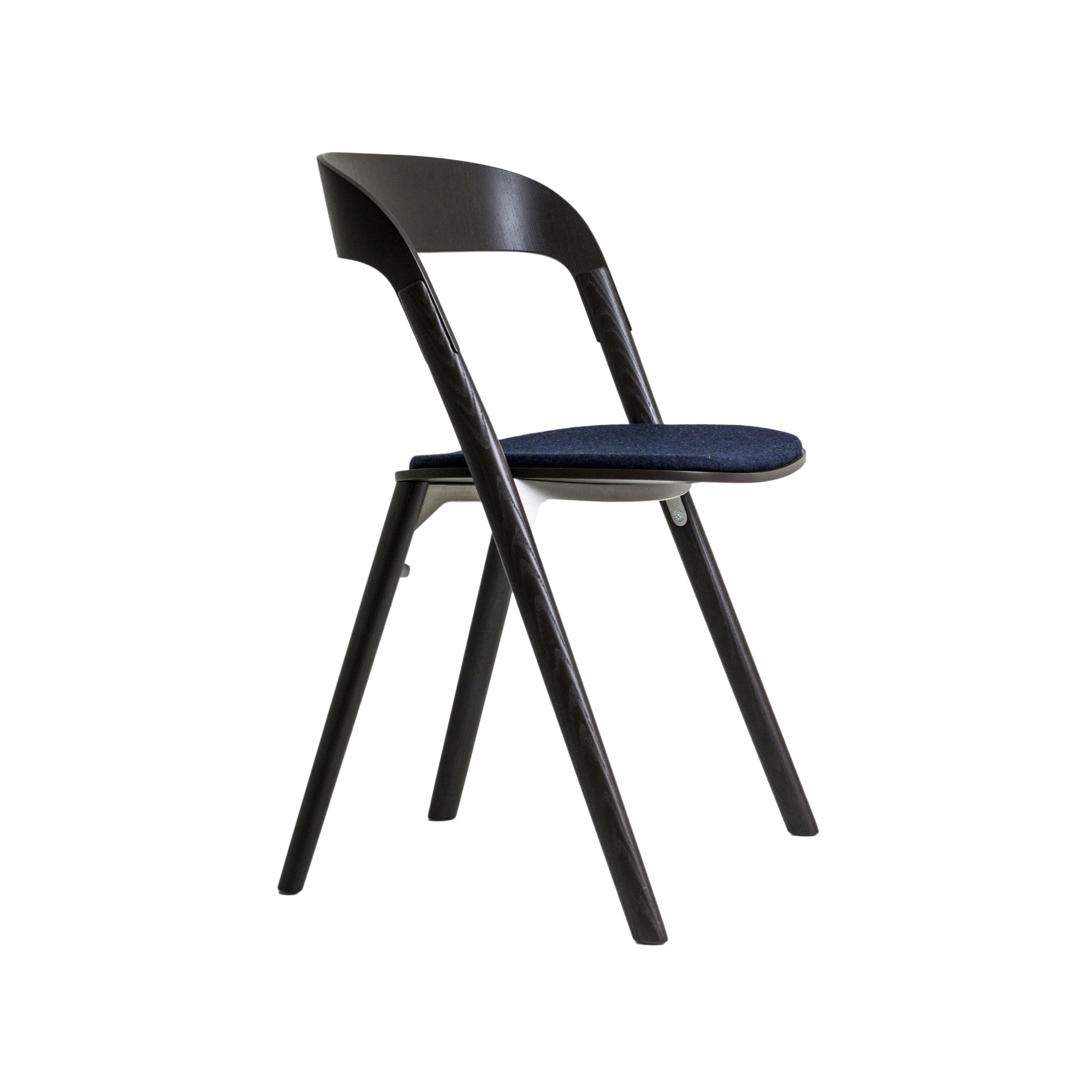 Pila Chair