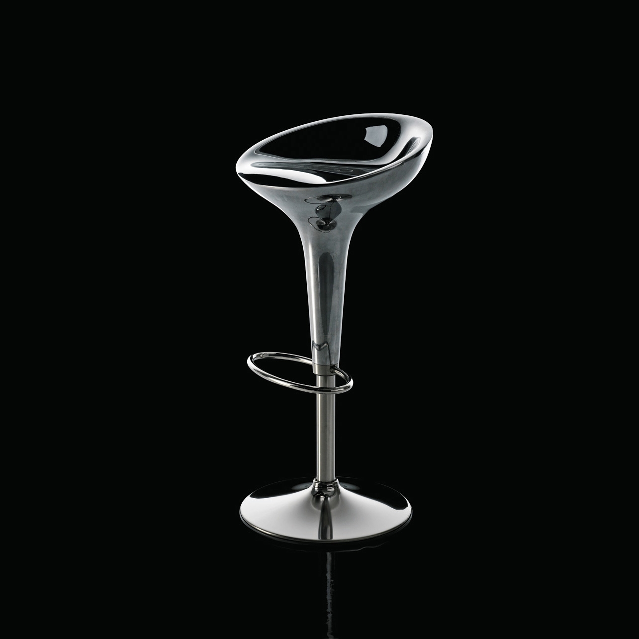 Display product Al Bombo | Swivel bar stool - Stainless Steel x Die-Cast Aluminium from manufacturer Magis