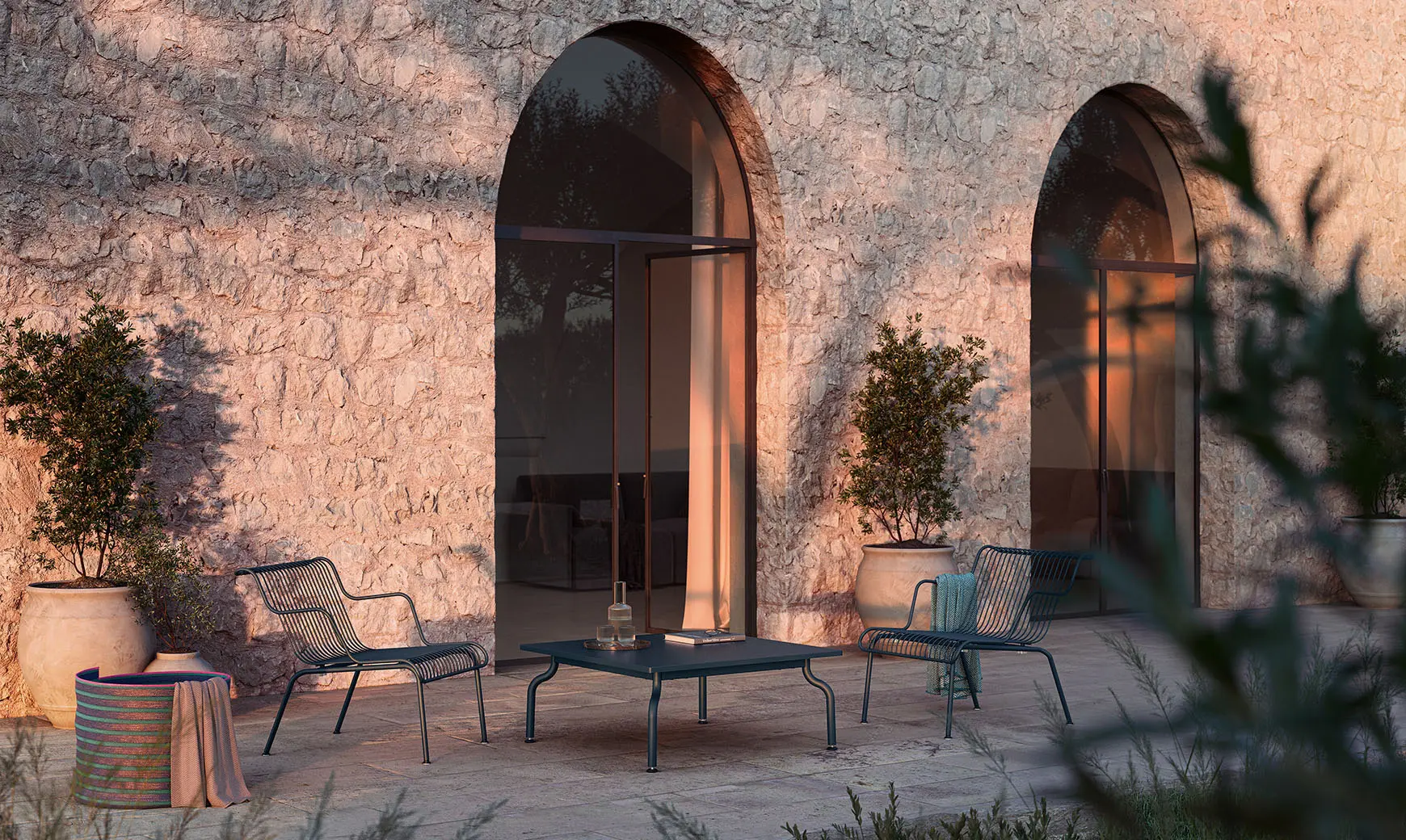 Magis - South | Low Table - Bordeaux