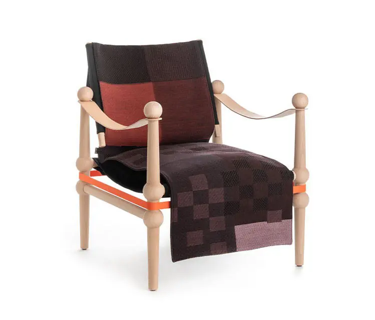 Magis - Twain | Low chair with arms - Natural Beech