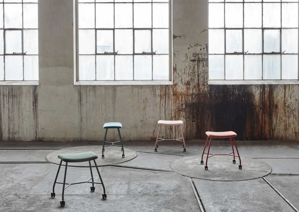 Materia - Motus stool