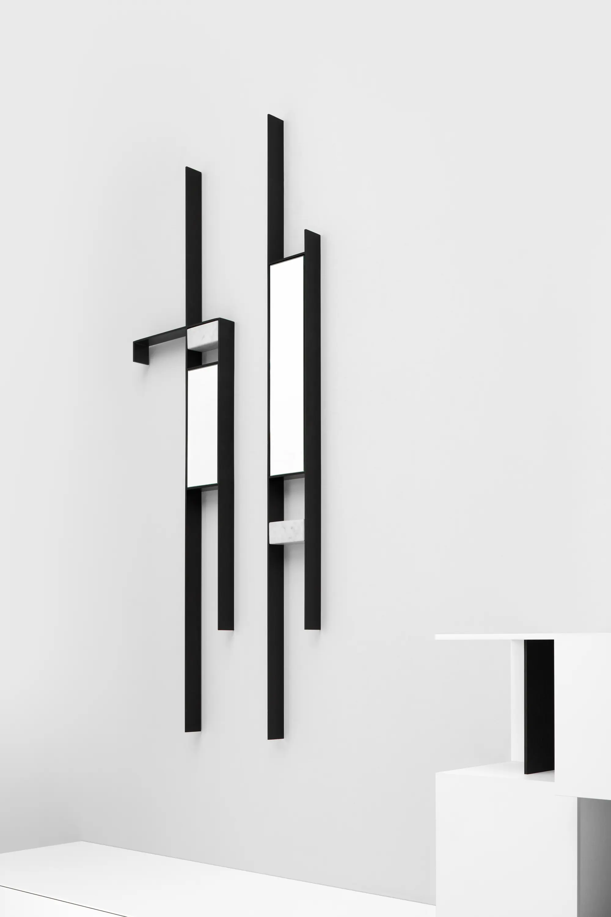 MDF Italia - Mirror Lines
