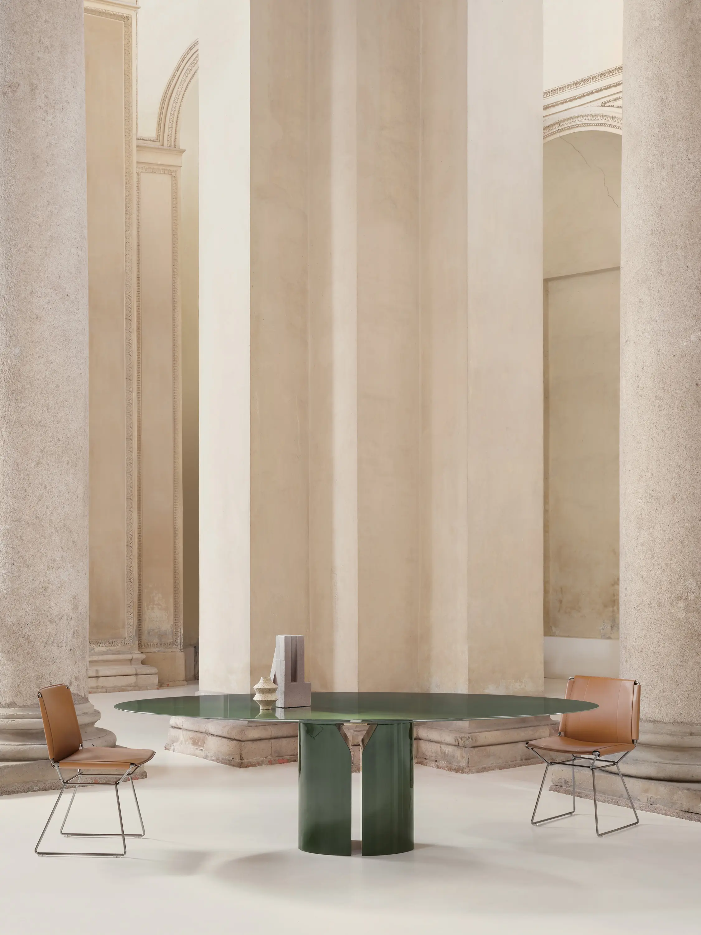 MDF Italia - NVL Table