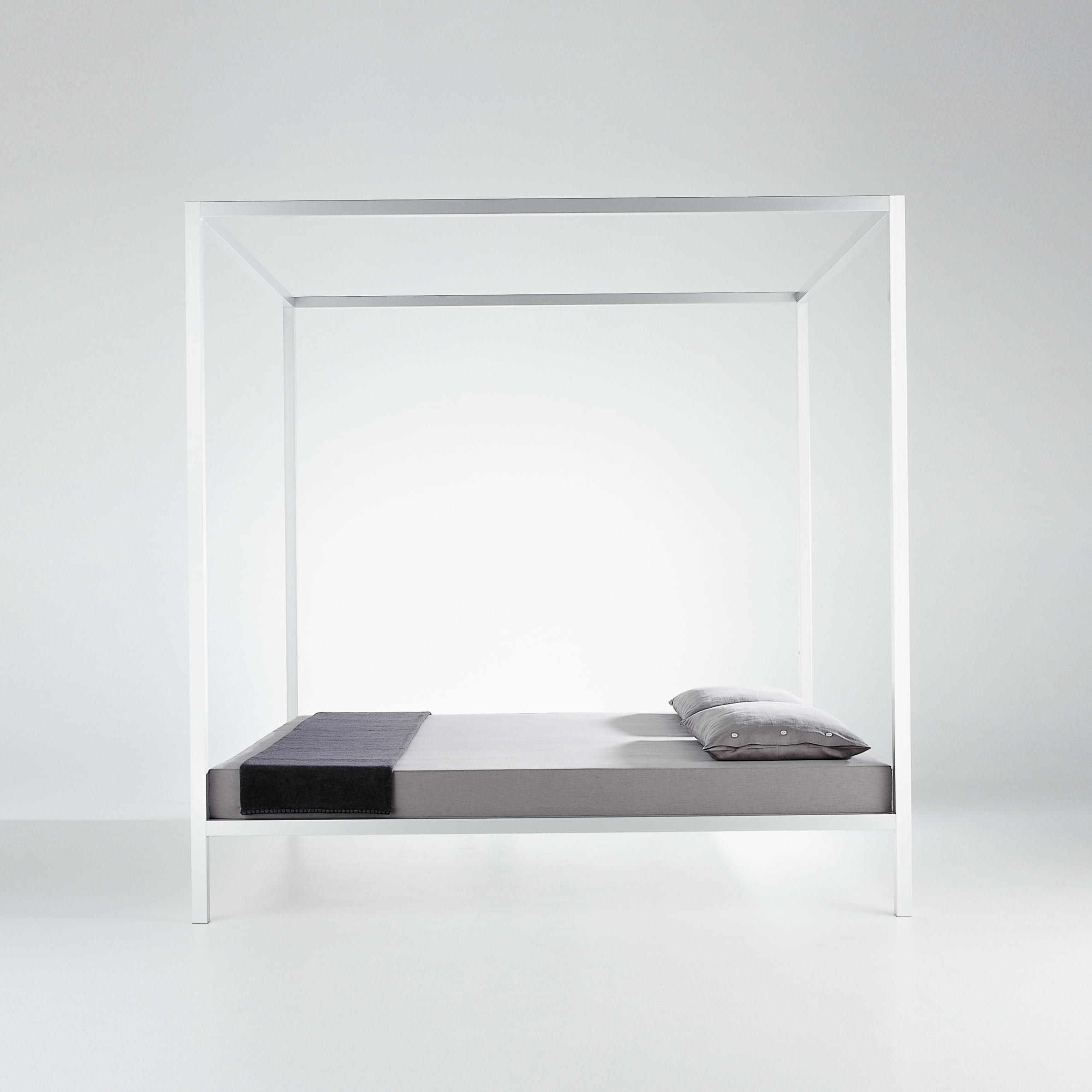 Display product Aluminium Bed with Canopy from manufacturer MDF Italia