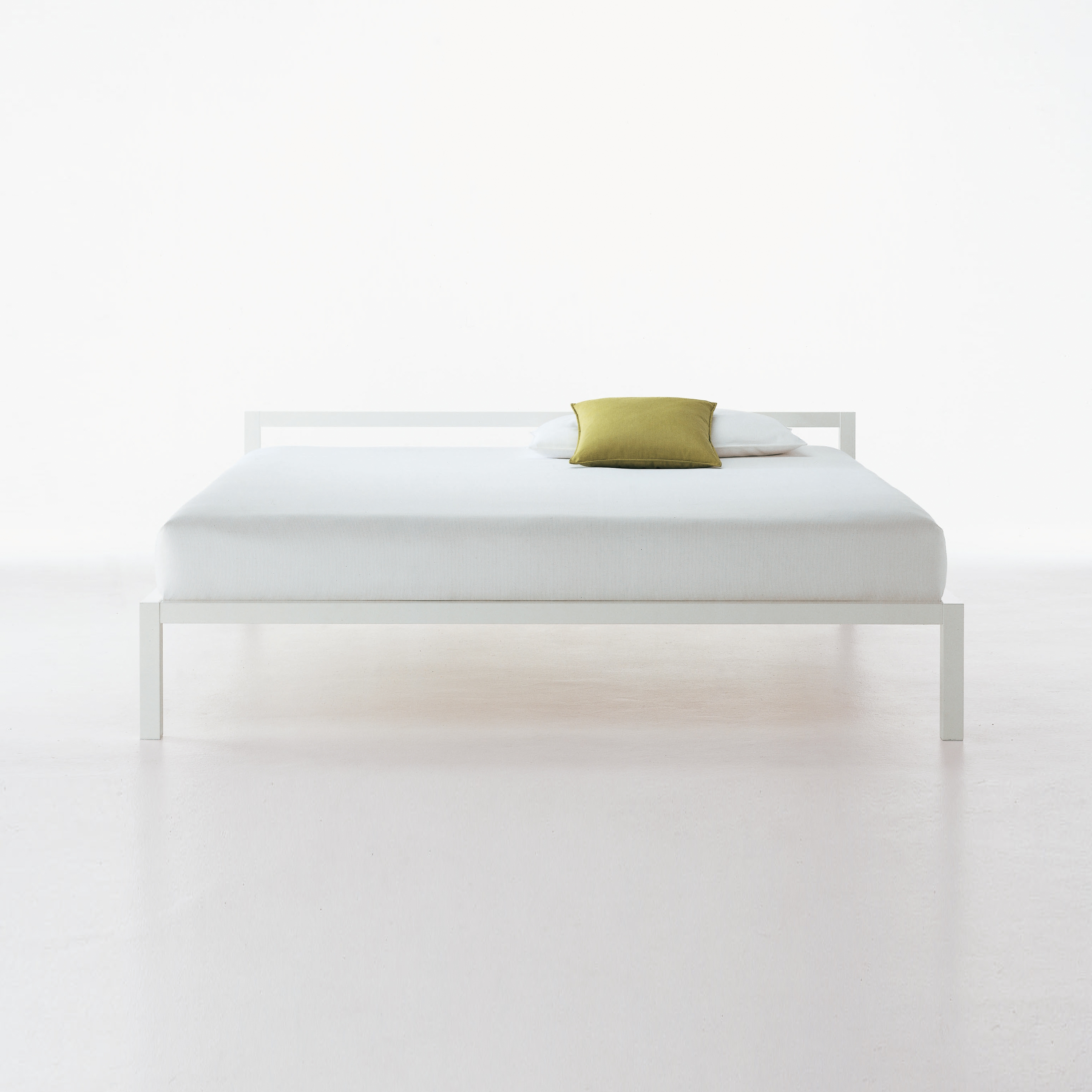 Aluminium Bed Laccato