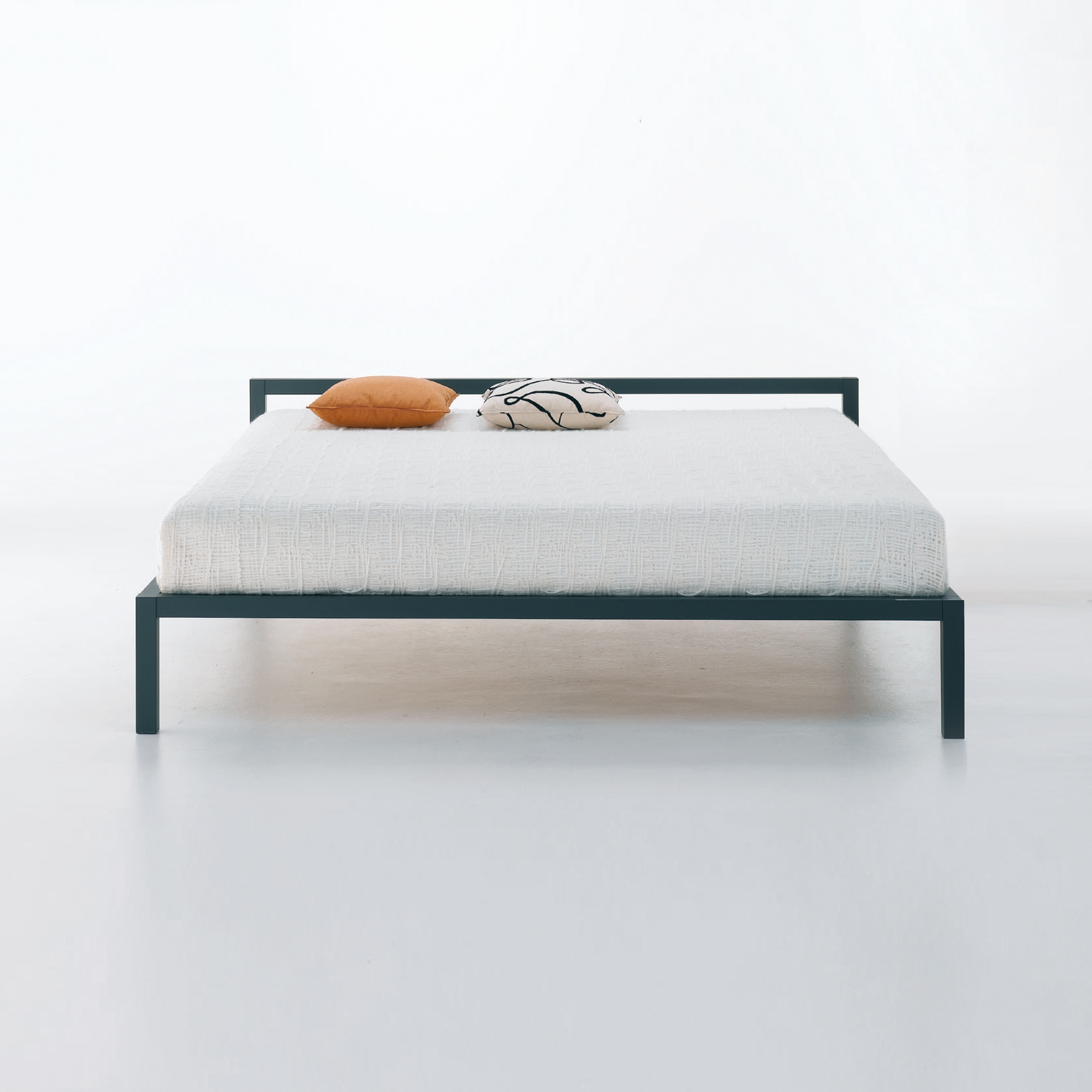 Display product Aluminium Bed Laccato from manufacturer MDF Italia