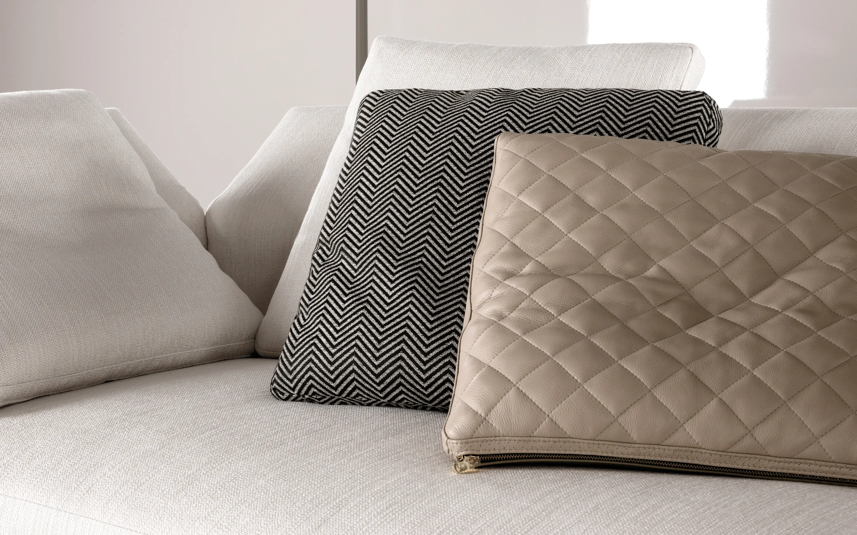 Minotti - Claire Cushion