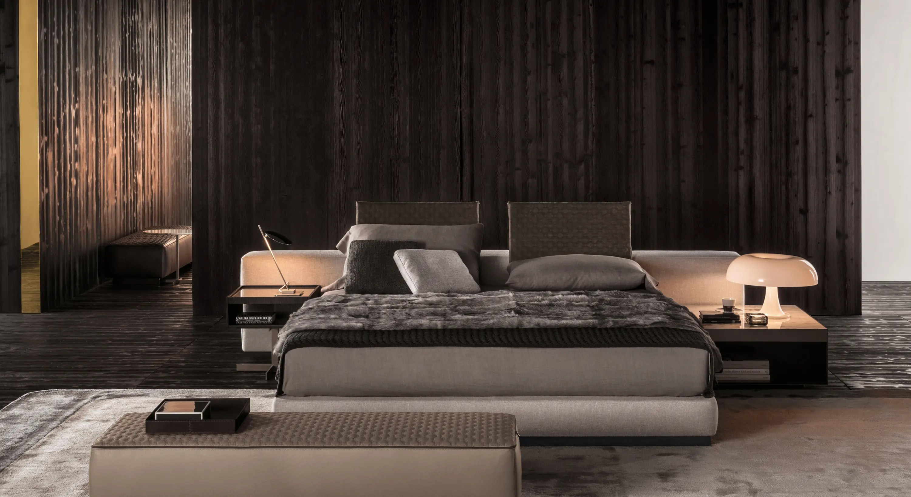 Minotti - Close Writing Desk